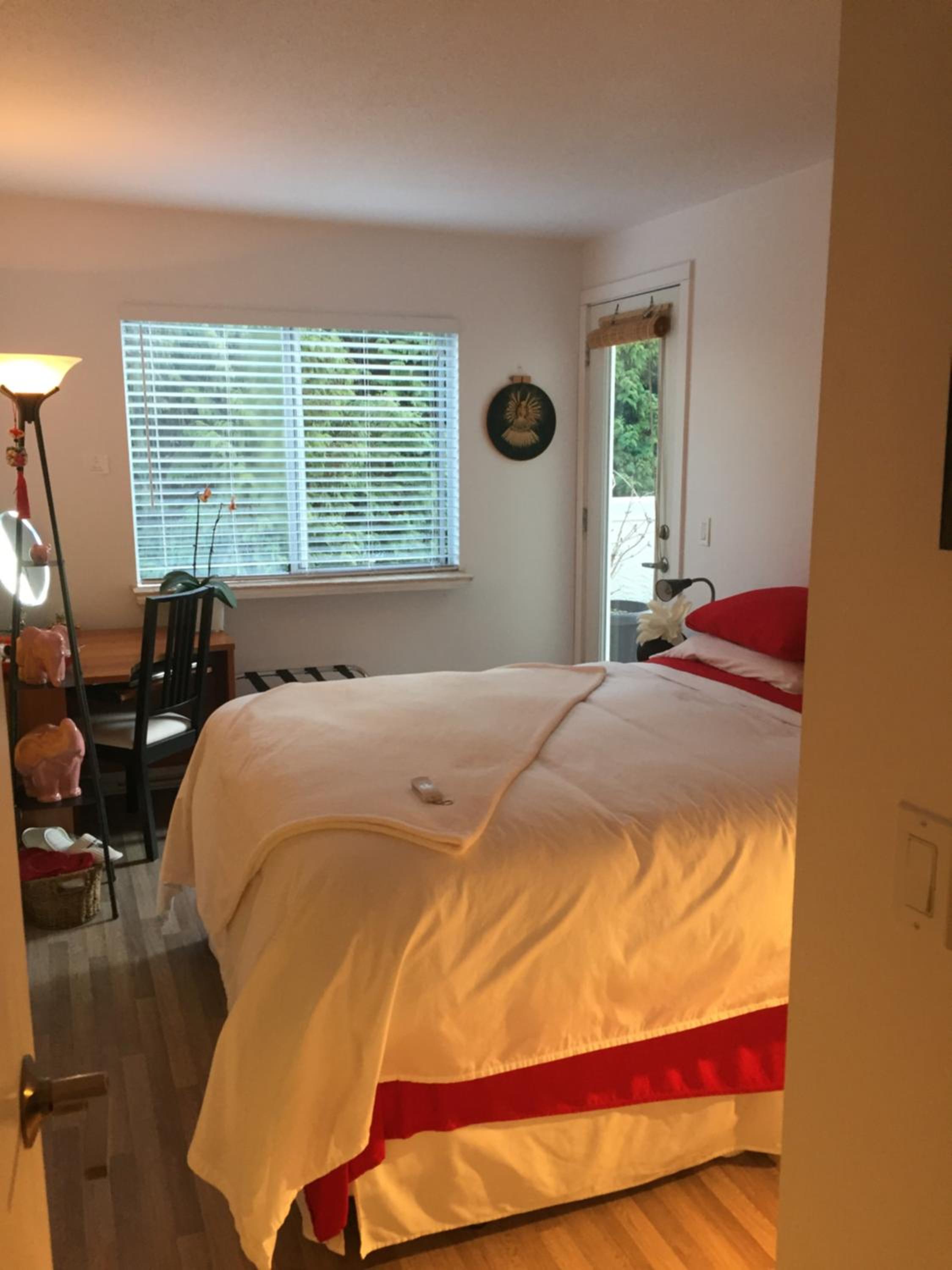 A Room at the Camelia Bed and Breakfast