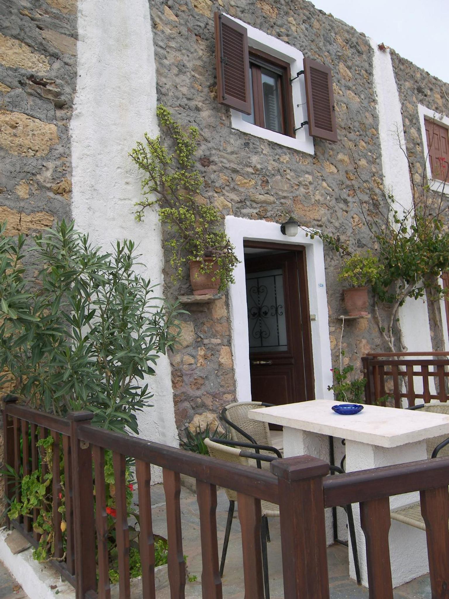 Hiona Cottage view 3