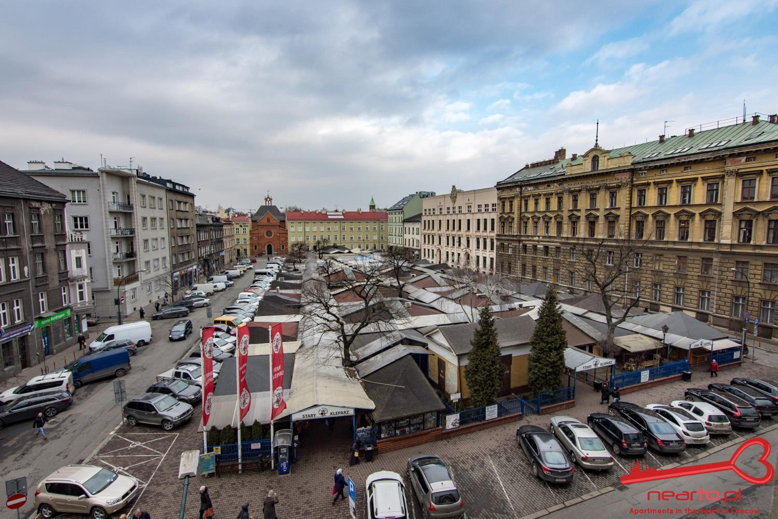 Luxury Apartments Nearto Main Square - Image 5