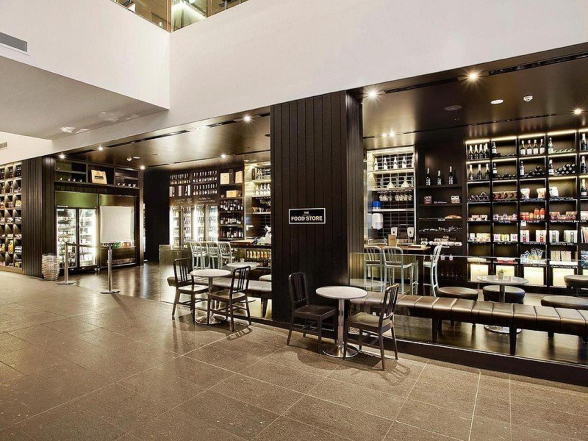 Number 1 H Residences - WiFi, Parking & More by Gold Coast Holidays