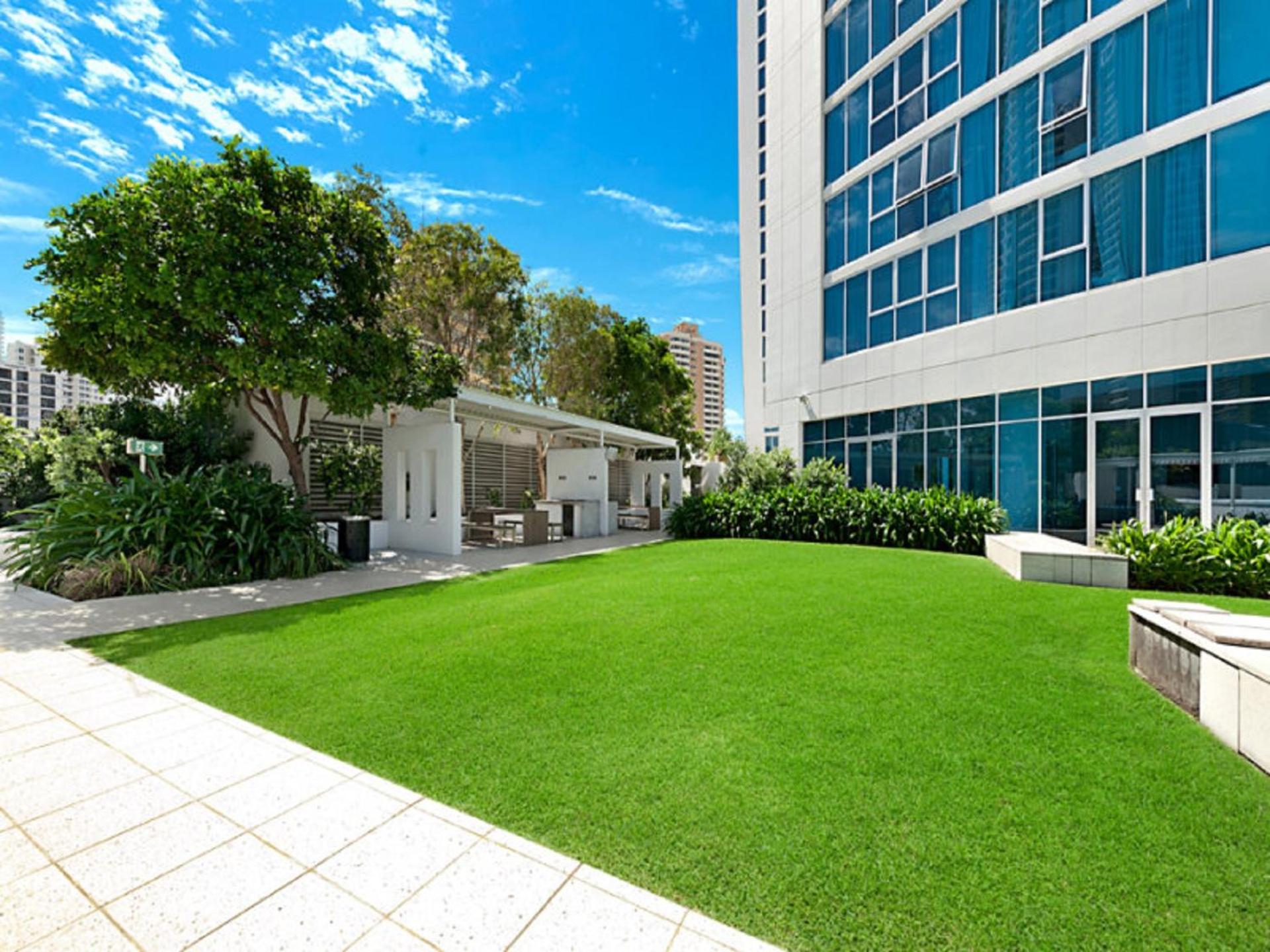 Number 1 H Residences - WiFi, Parking & More by Gold Coast Holidays