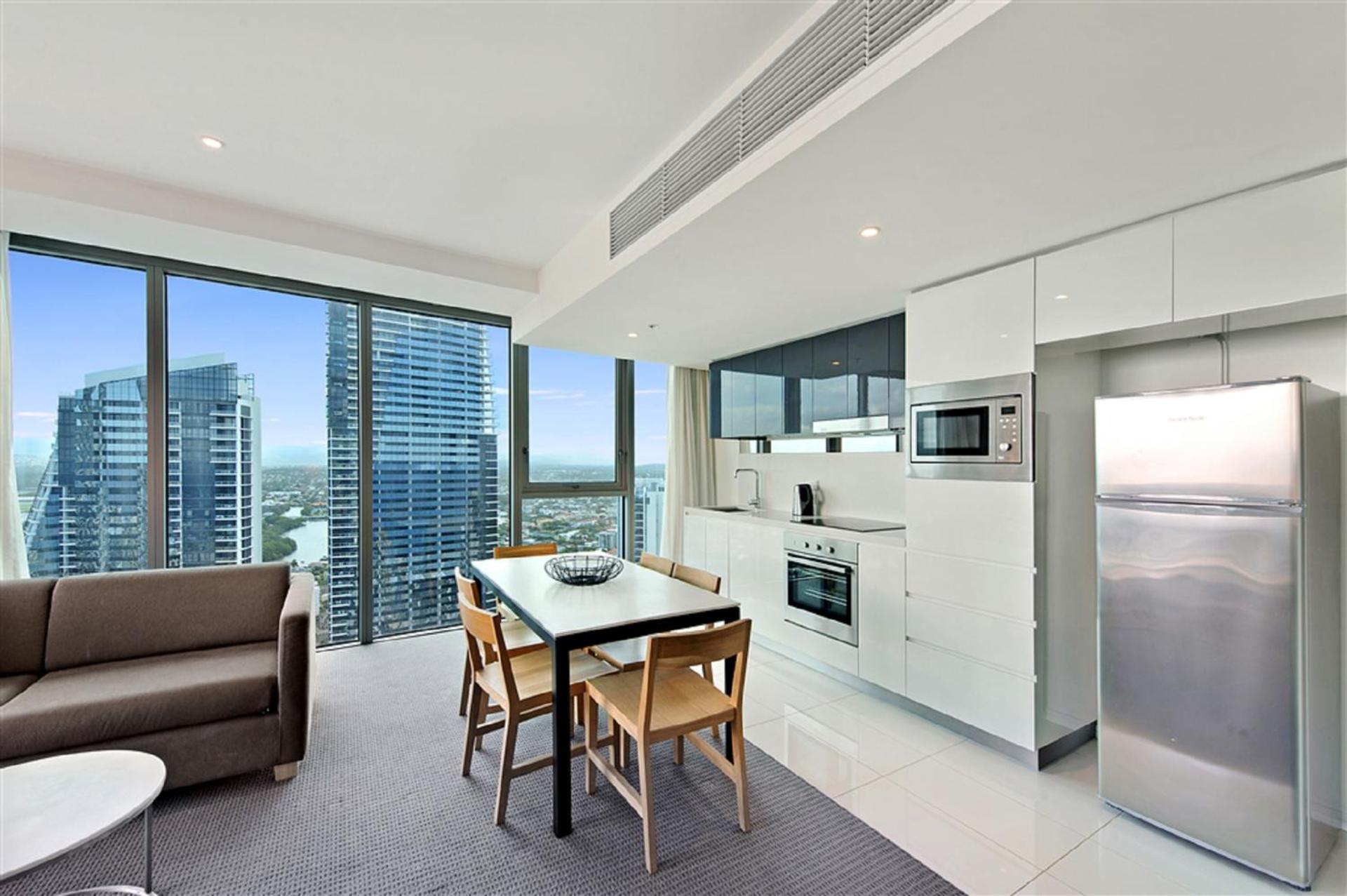 Number 1 H Residences - WiFi, Parking & More by Gold Coast Holidays