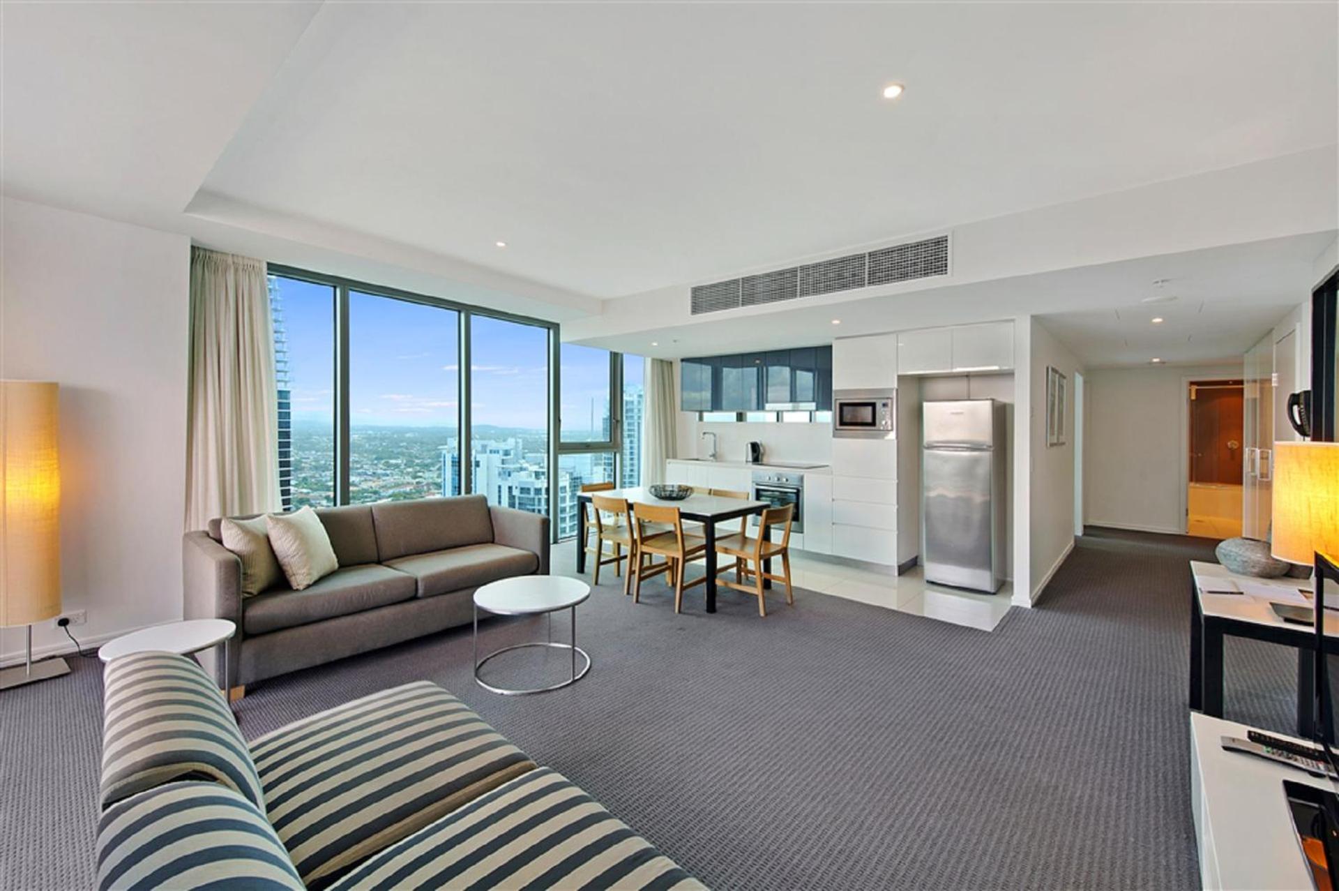Number 1 H Residences - WiFi, Parking & More by Gold Coast Holidays