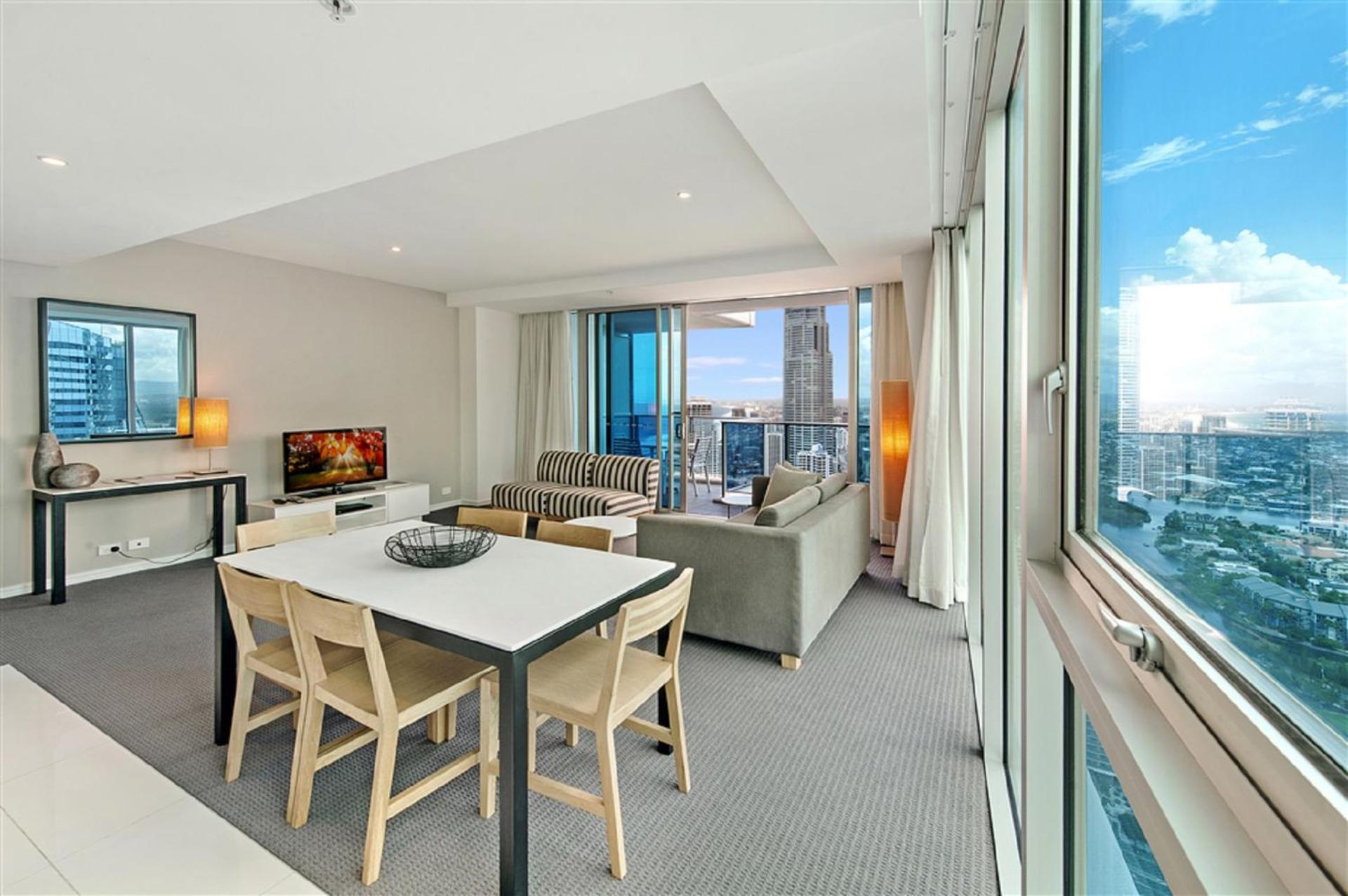 Number 1 H Residences - WiFi, Parking & More by Gold Coast Holidays