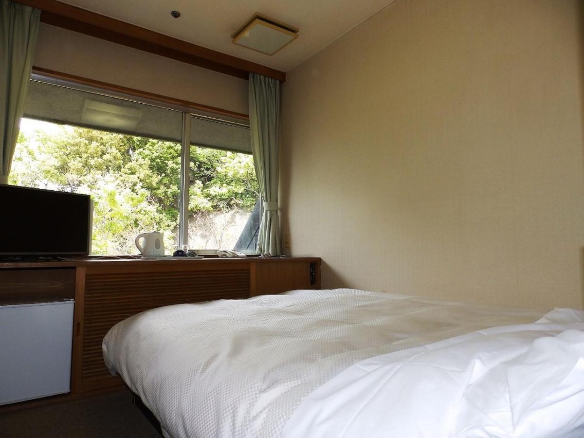 Itoen Hotel Toi view 2