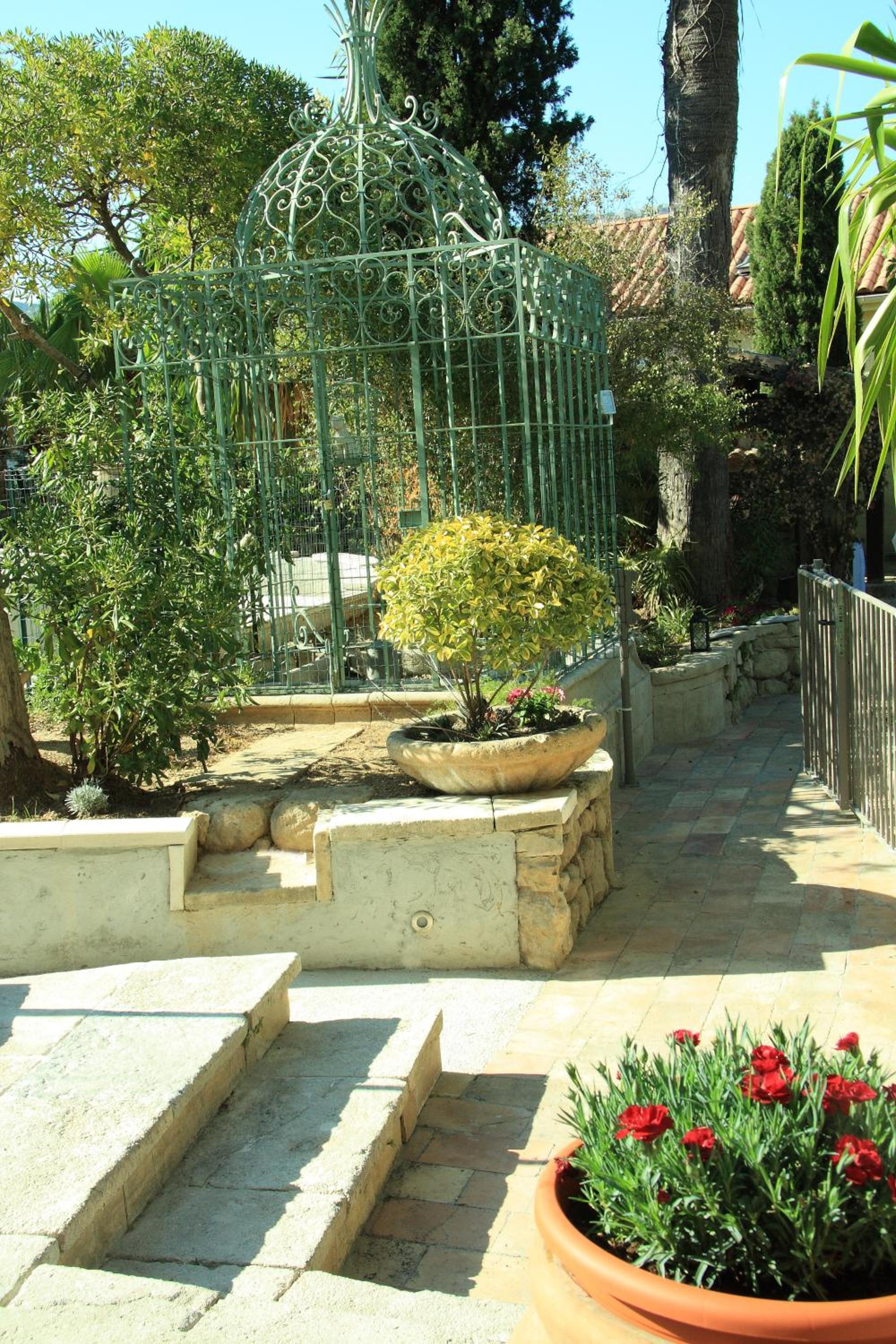 Photo 16