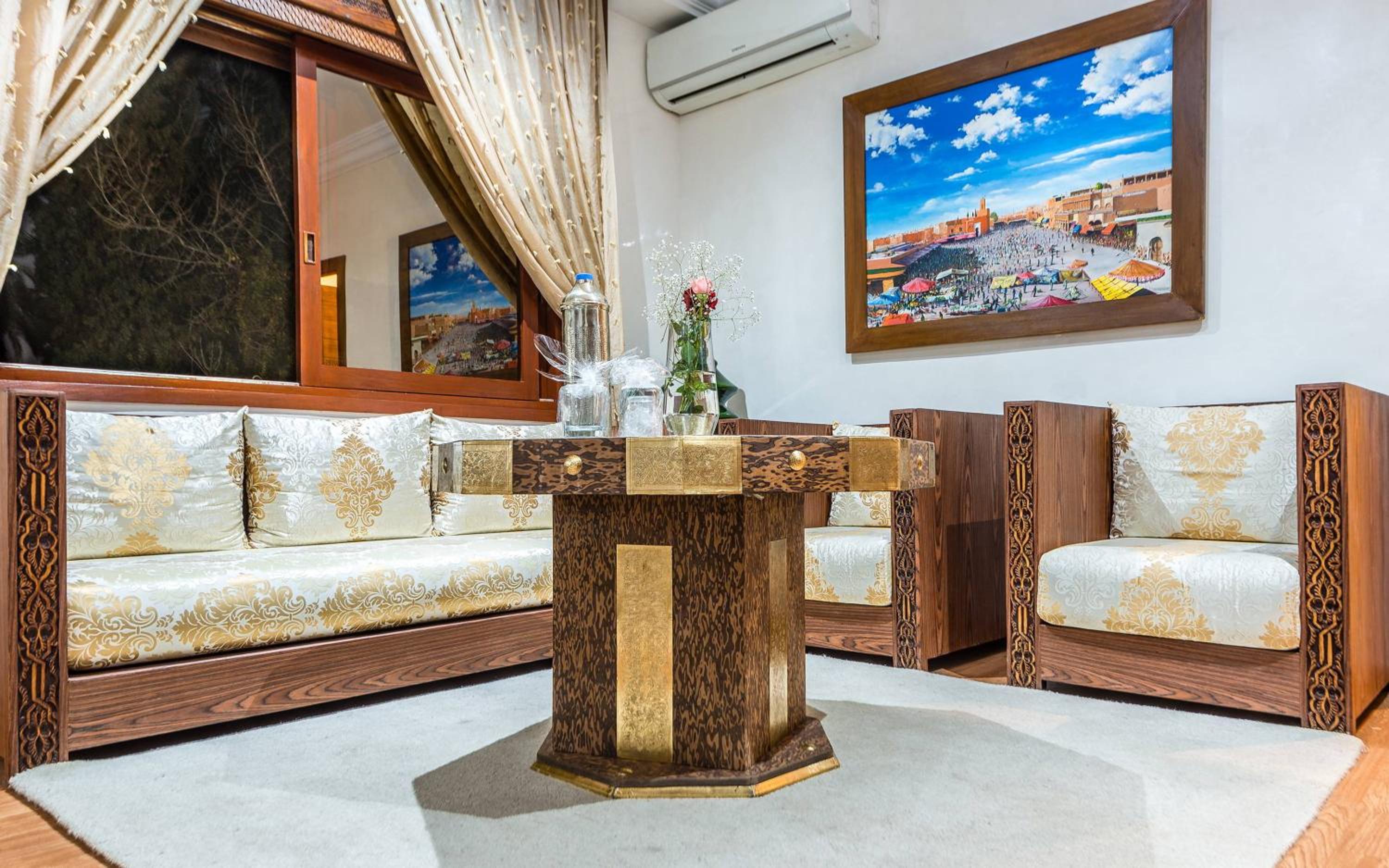 lounge