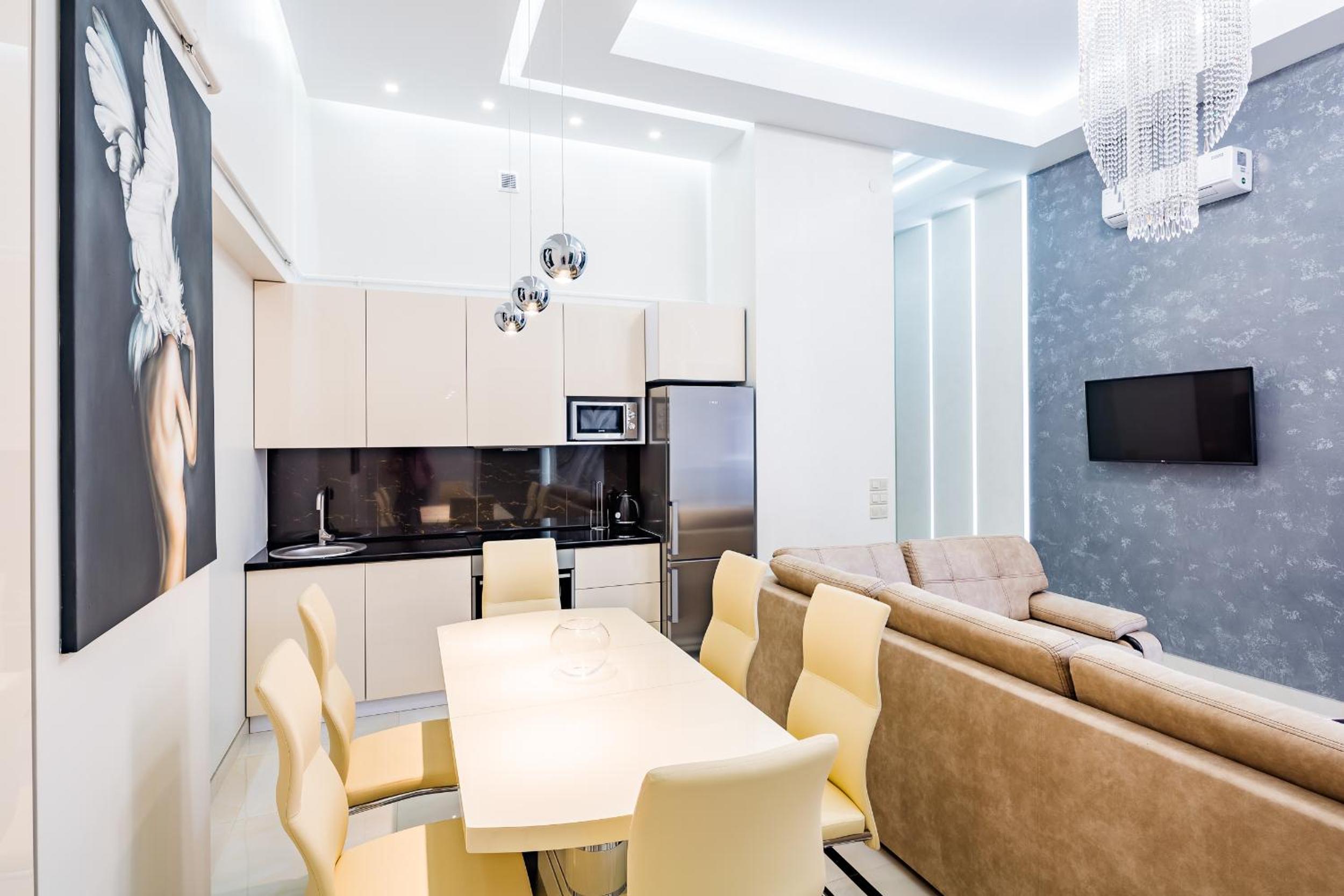 LEOGRAND DELUXE Apartments on Doroshenka 17