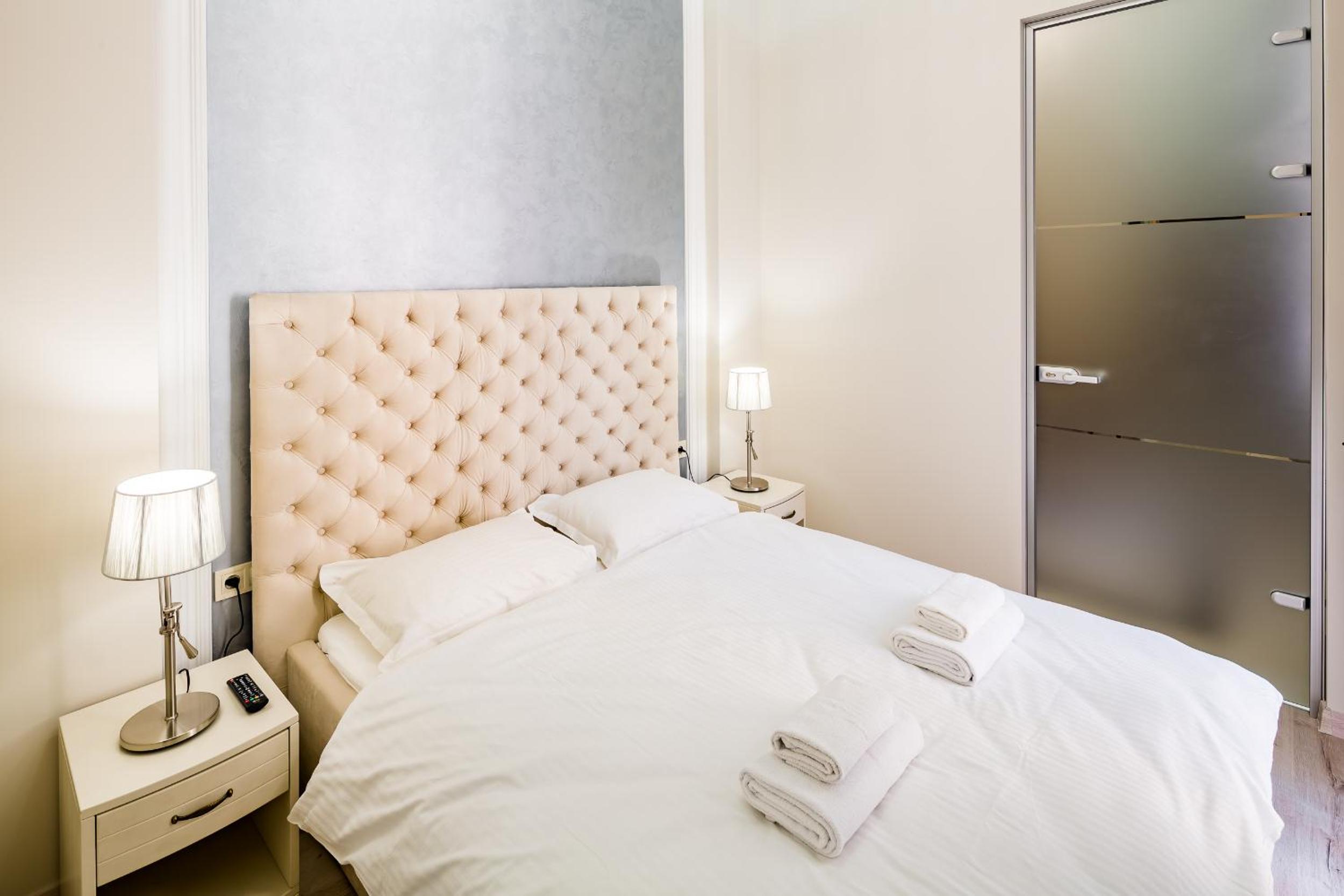 LEOGRAND DELUXE Apartments on Doroshenka 17