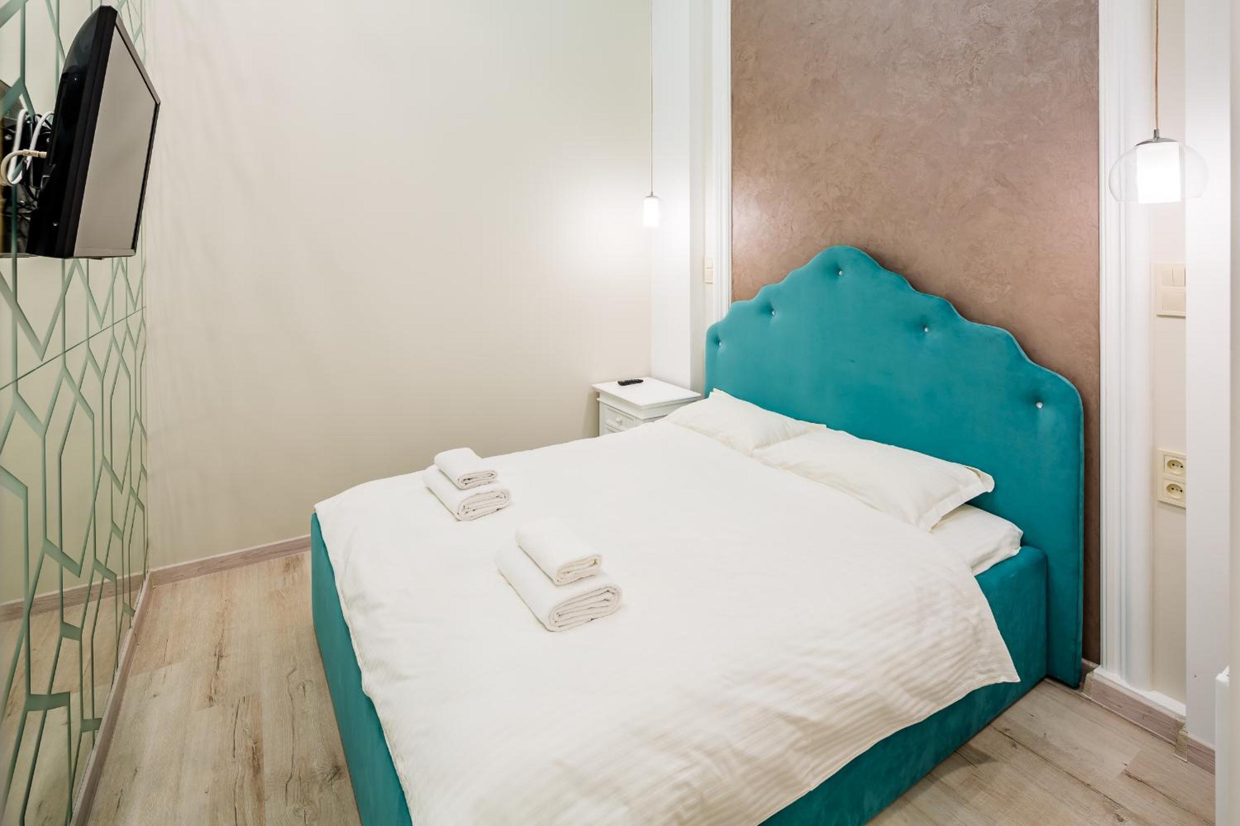 LEOGRAND DELUXE Apartments on Doroshenka 17