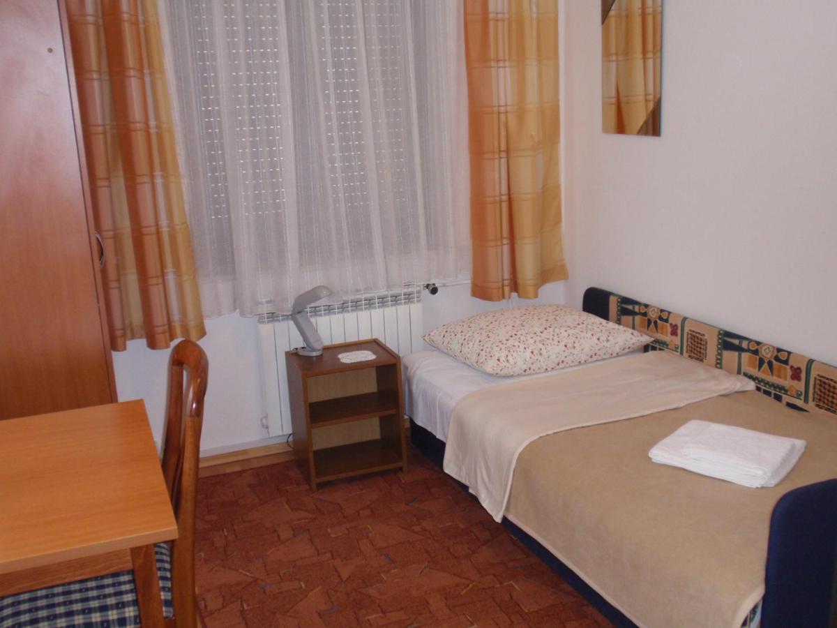 Apartments Maximir view 4