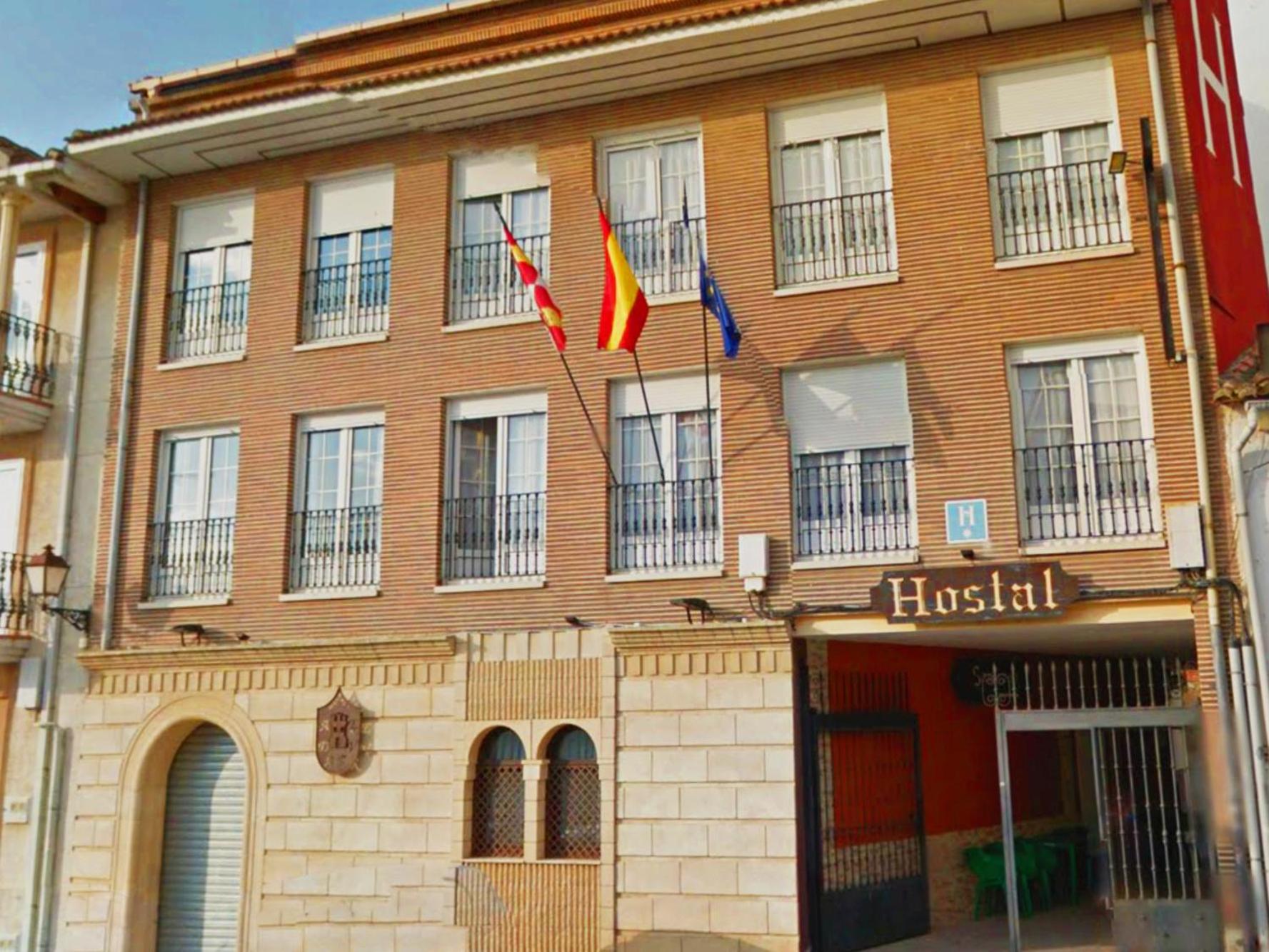 Hostal Santiago view 3
