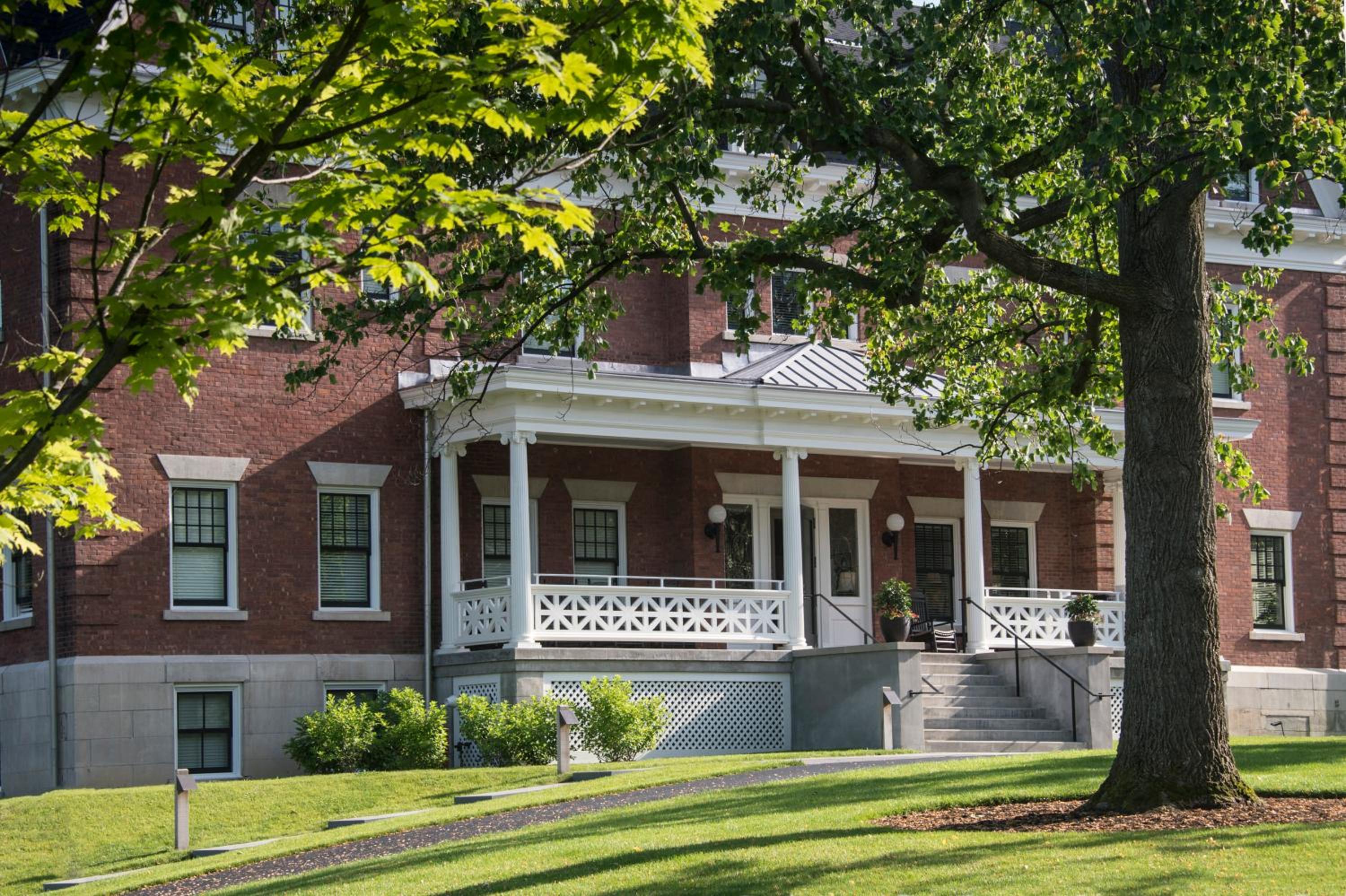 Inns of Aurora Resort & Spa