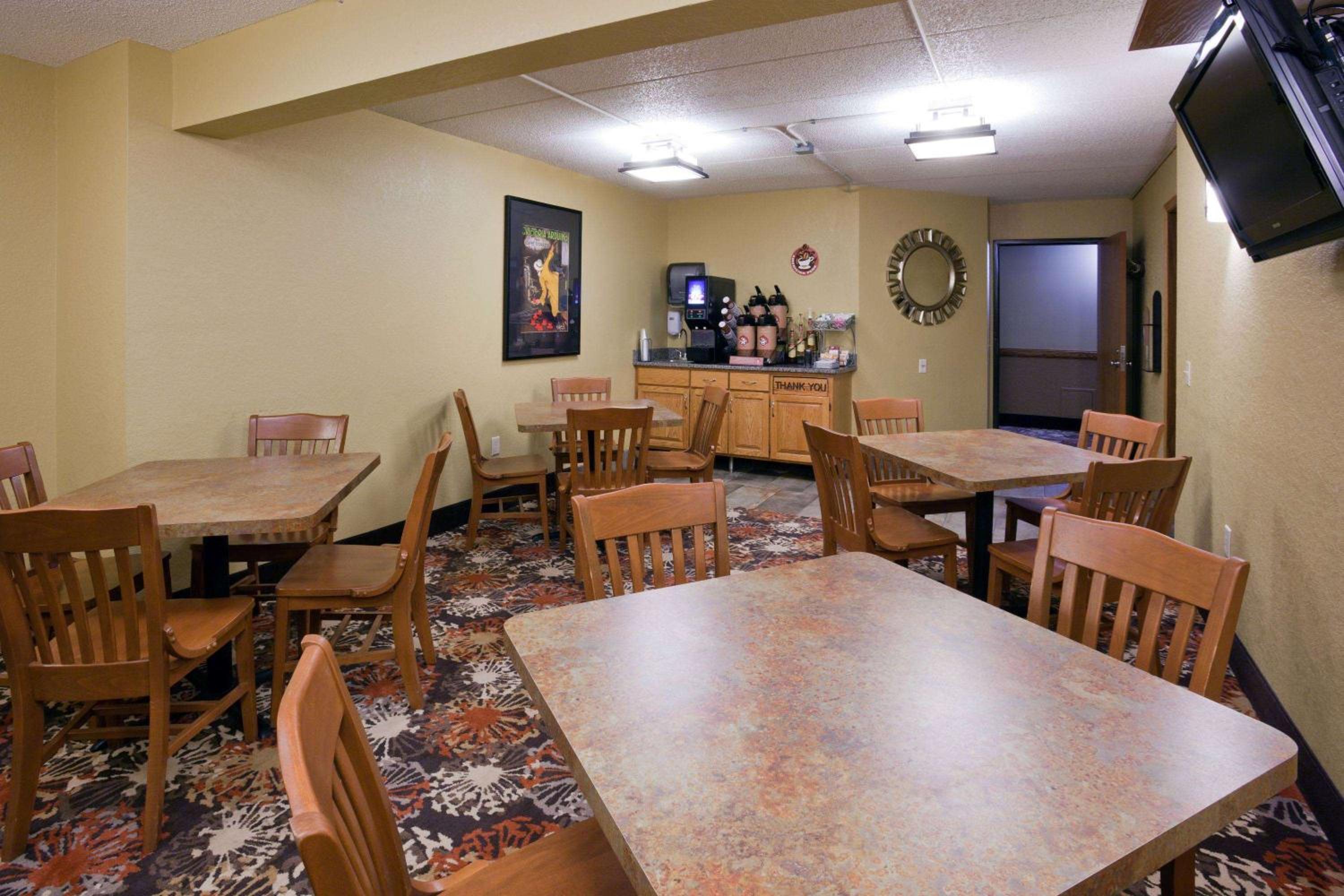 Alexandria Vacations - AmericInn by Wyndham Alexandria - Property Image 40