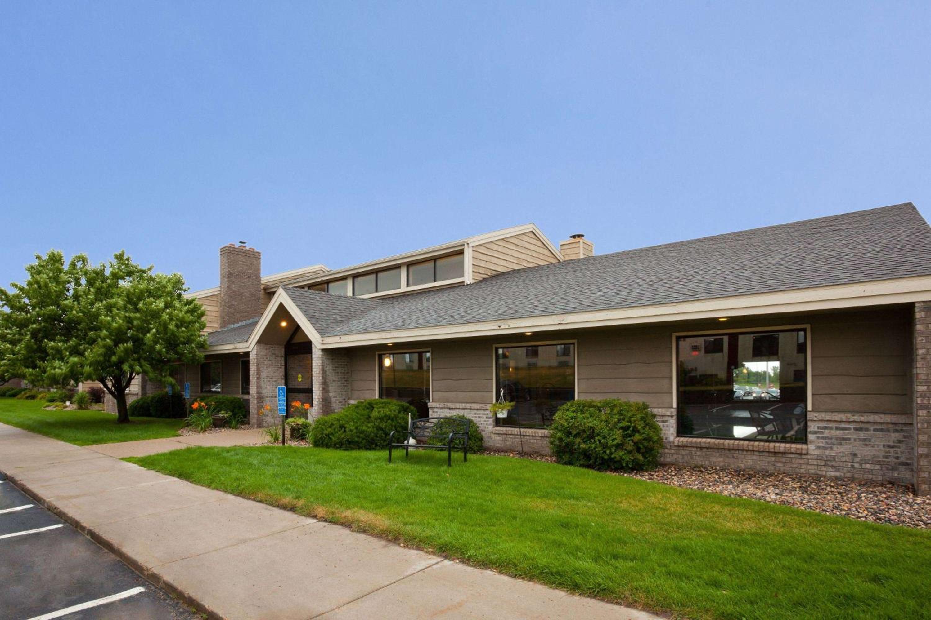 Alexandria Vacations - AmericInn by Wyndham Alexandria - Property Image 1