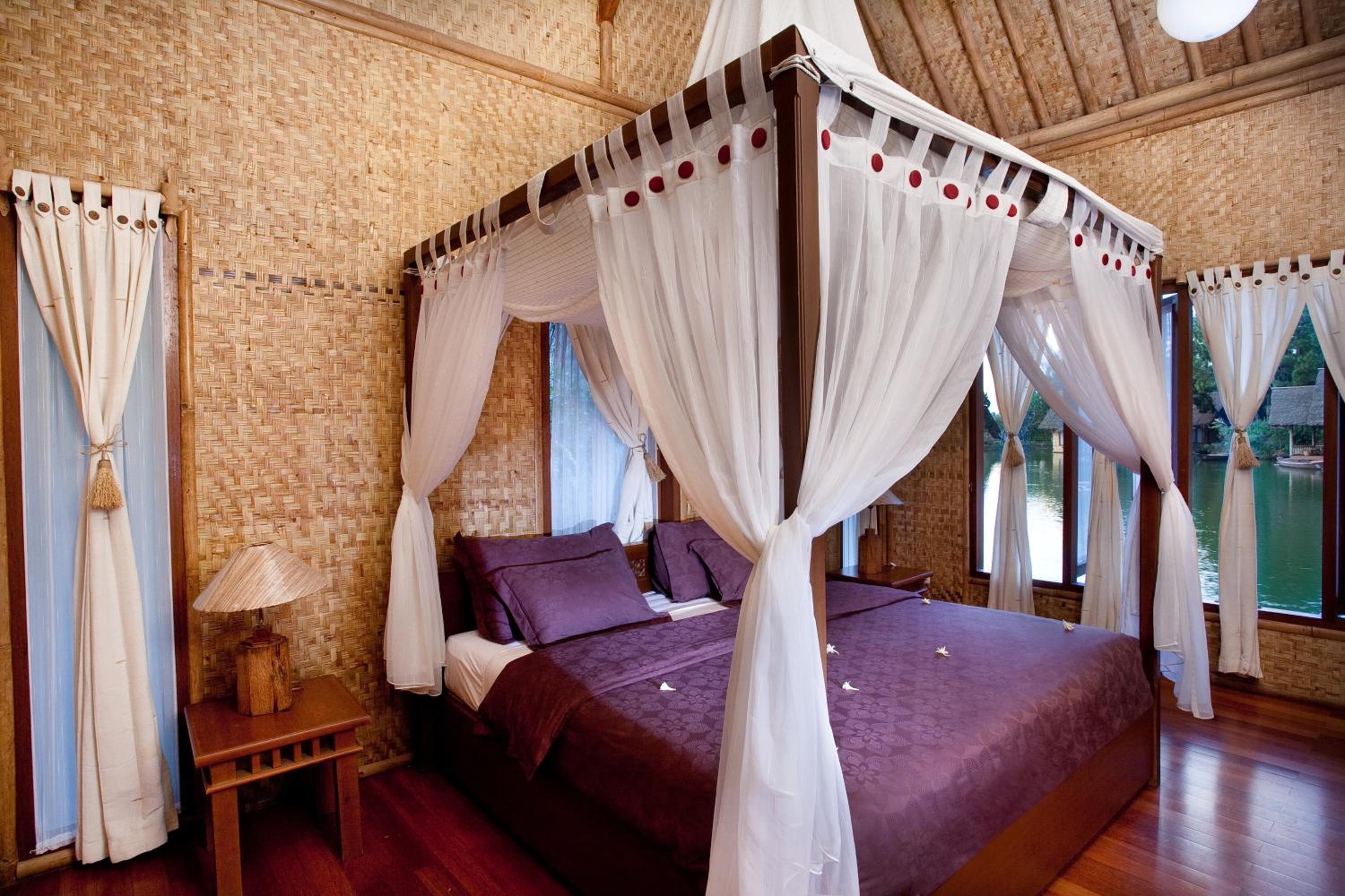Kampung Sampireun Resort & Spa