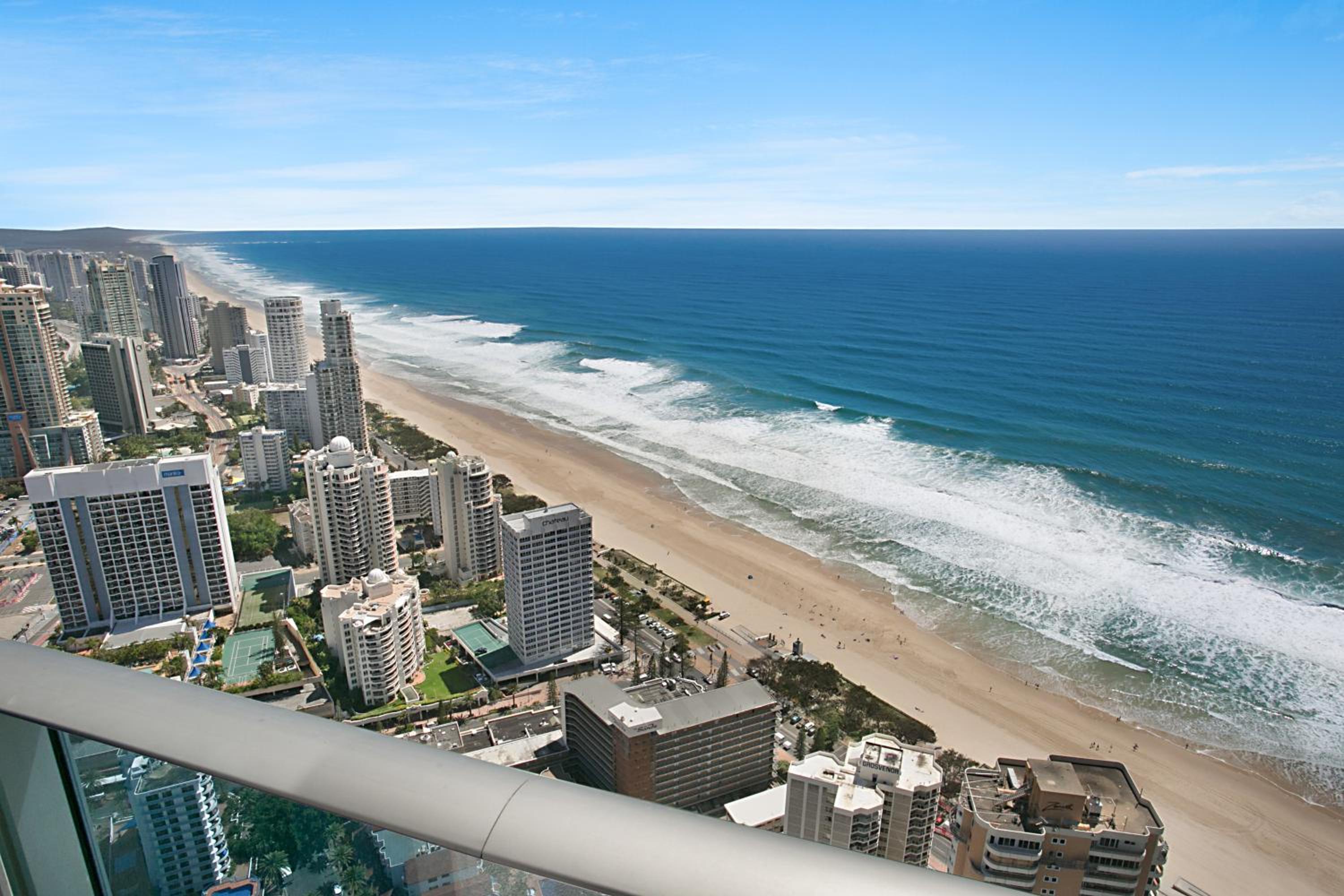 Number 1 H Residences - WiFi, Parking & More by Gold Coast Holidays