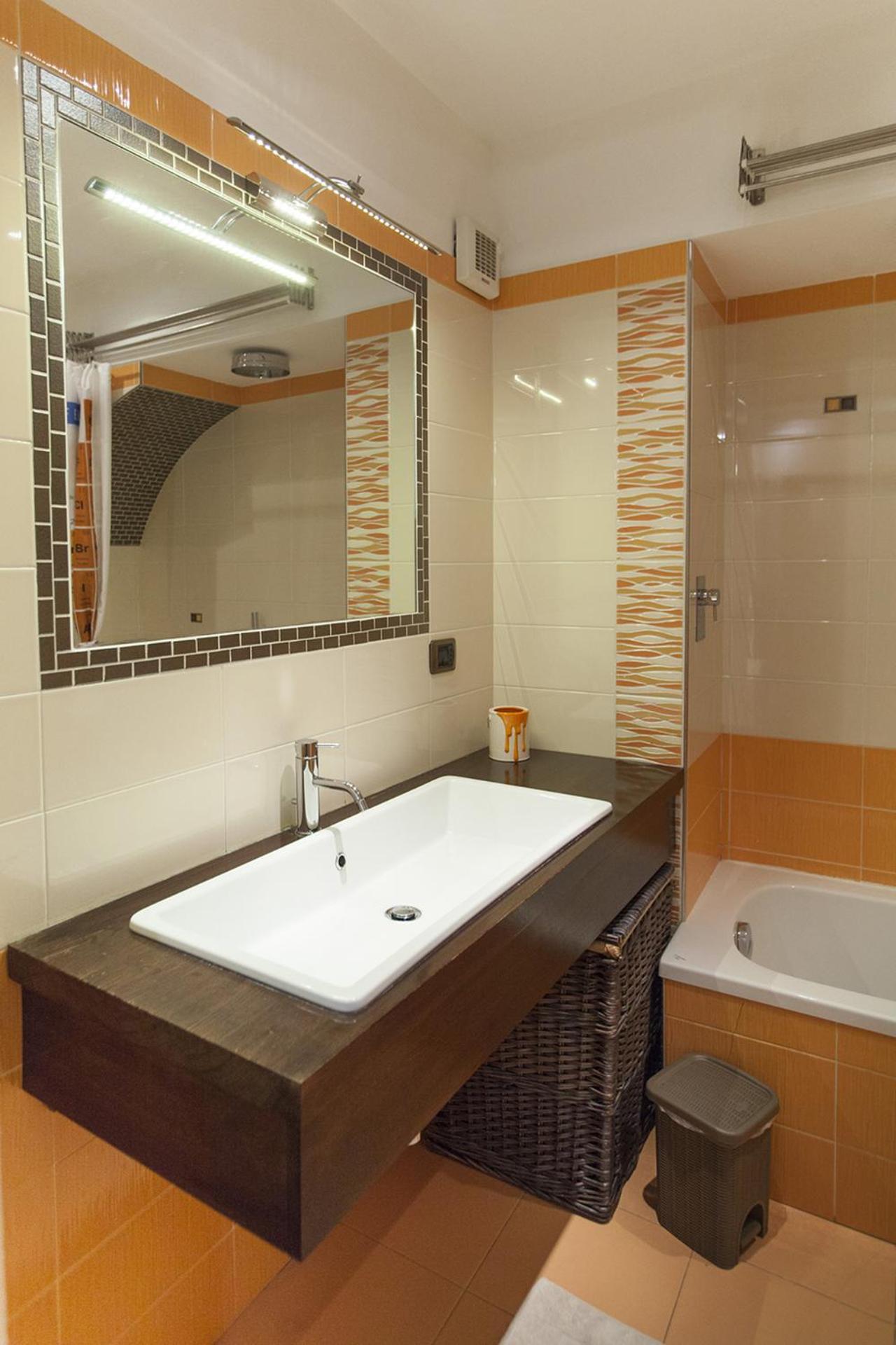 Monikapsa en Turin — bathroom