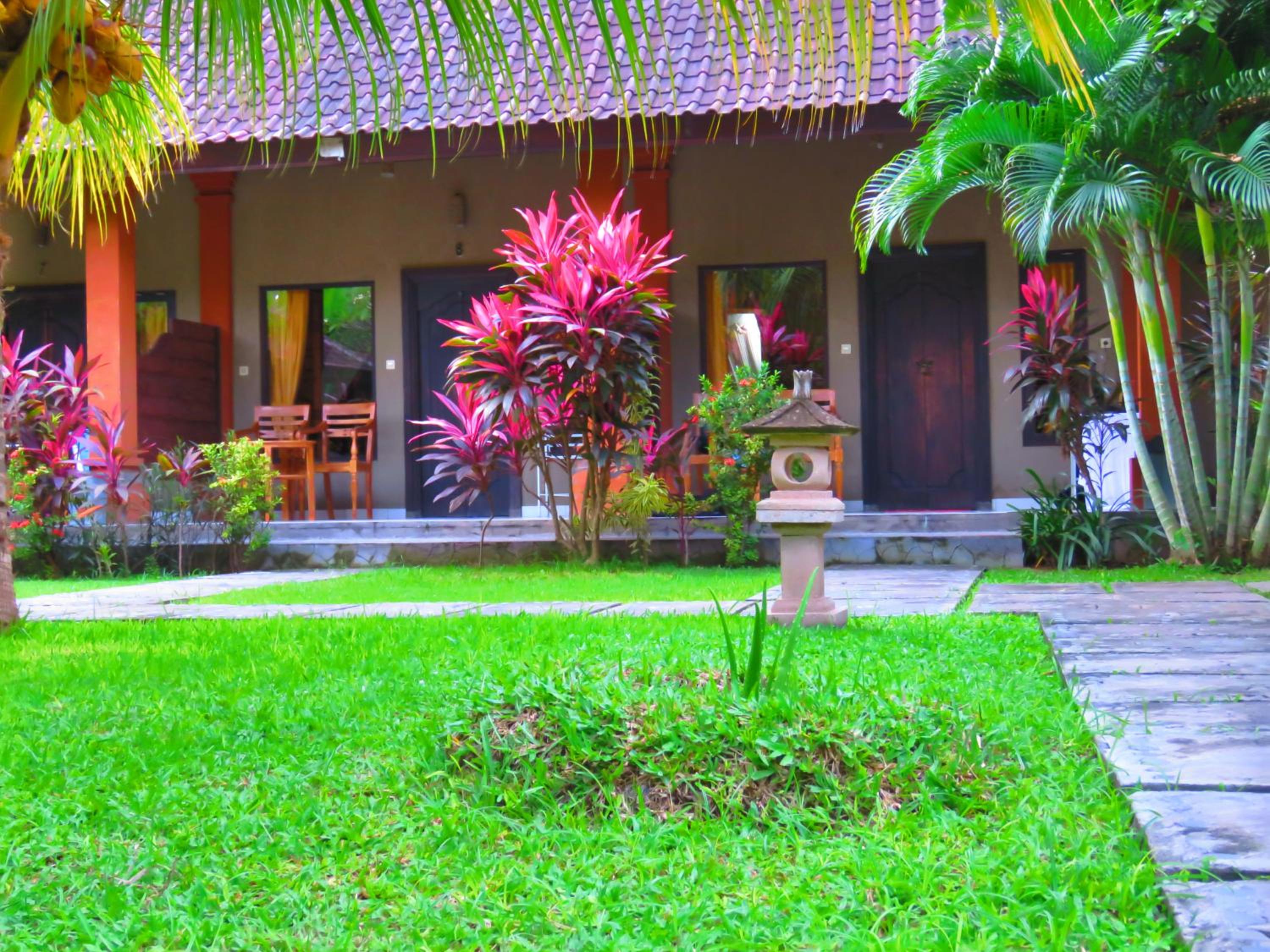 Suka Sari Cottages
