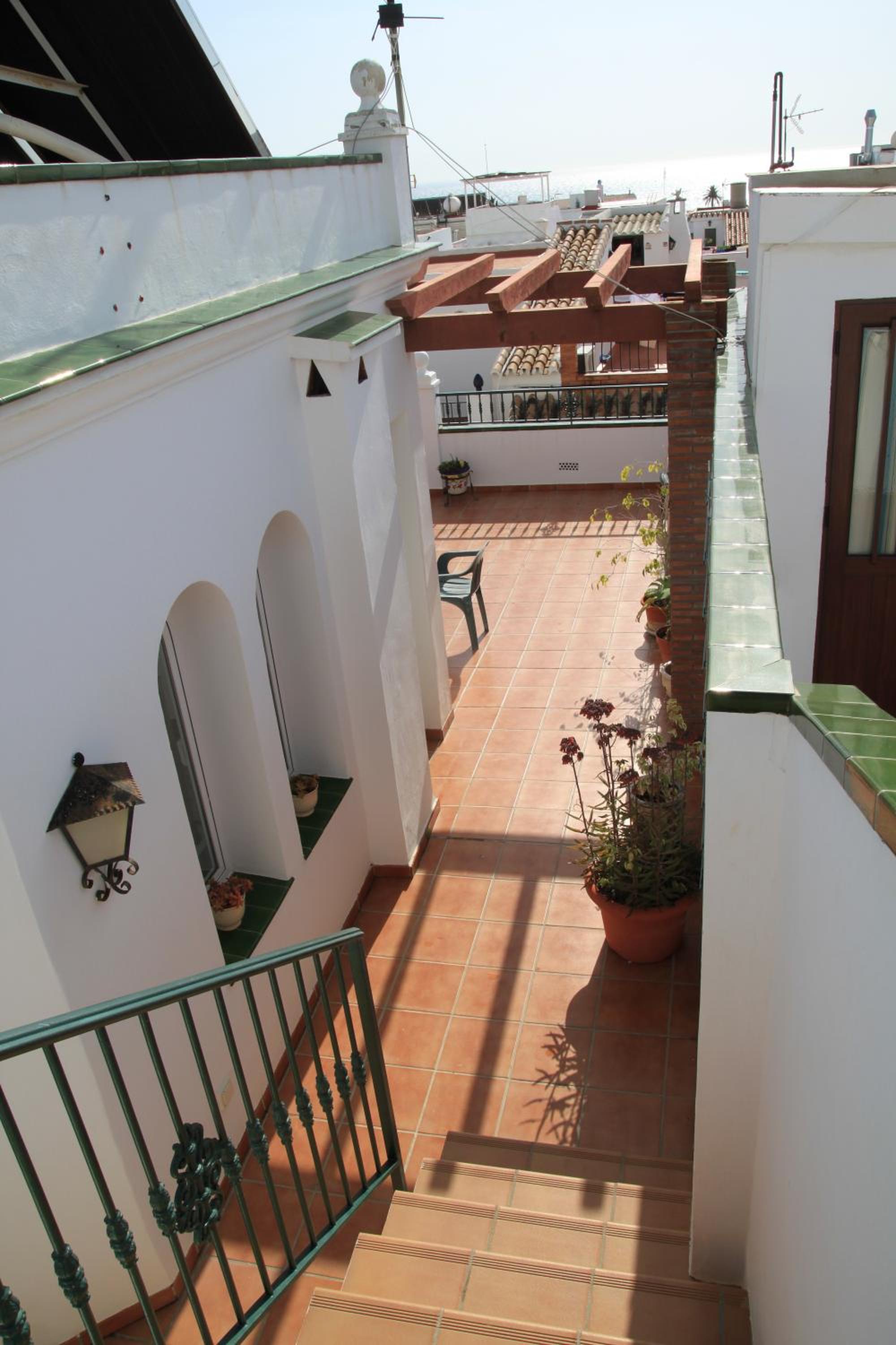 Easy Nerja Apartments view 5