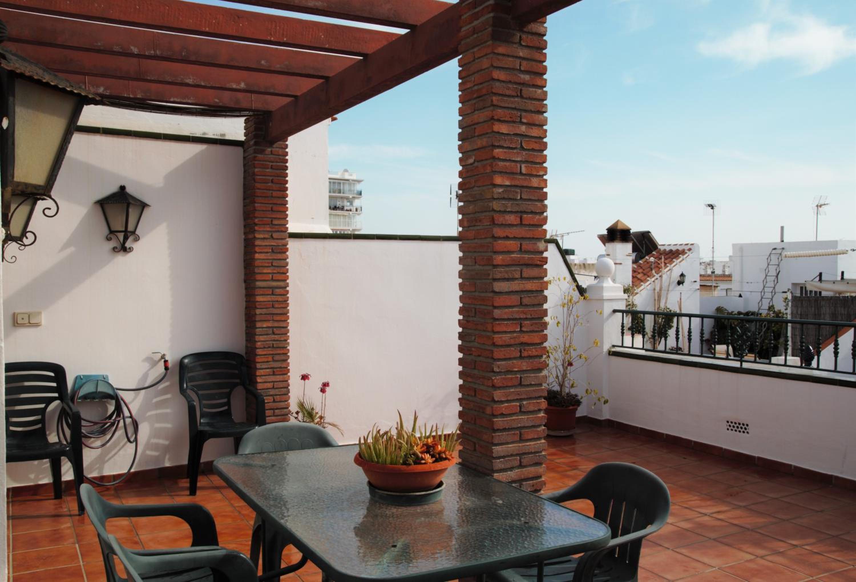 Easy Nerja Apartments view 3