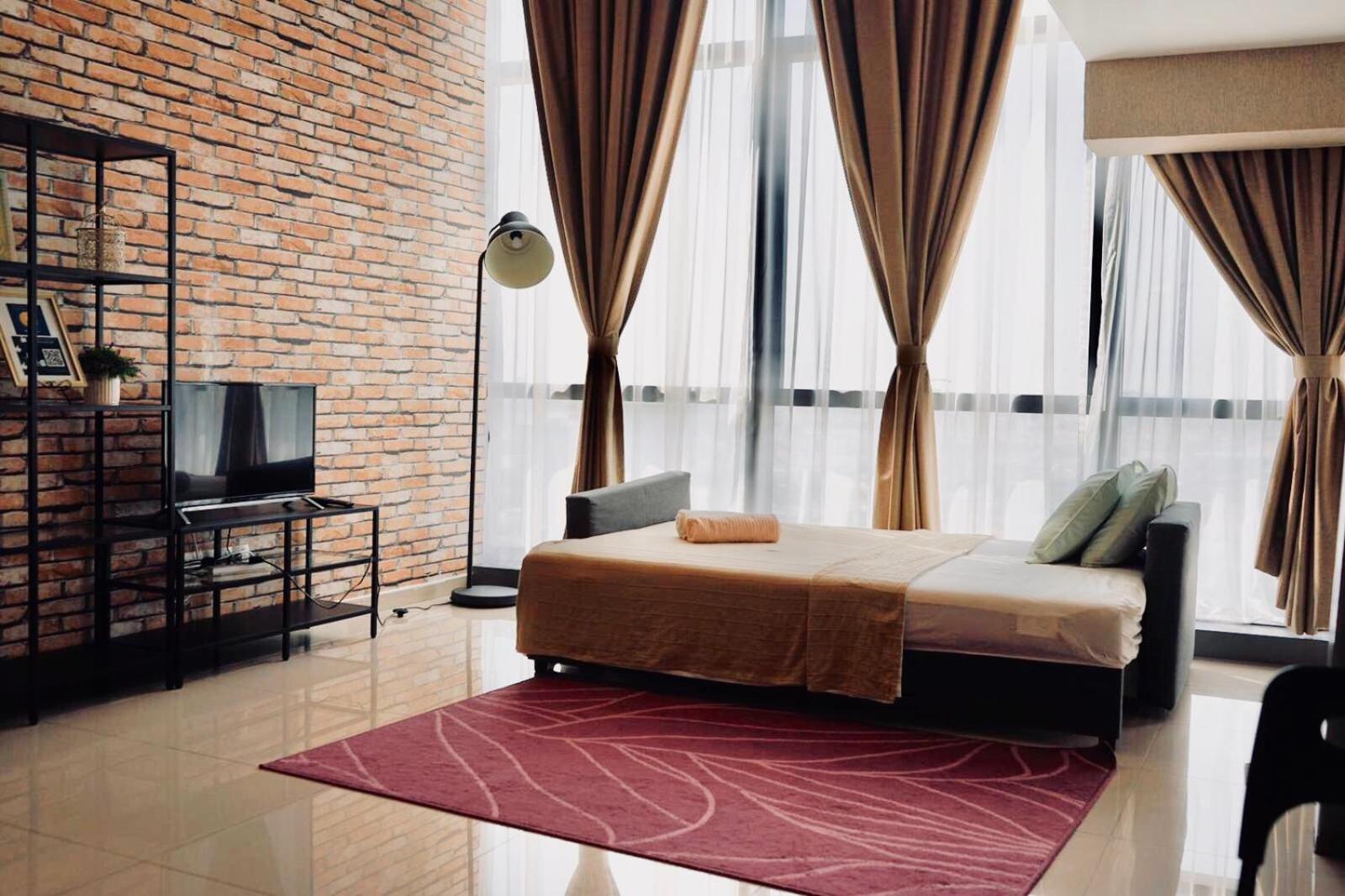 Chrisenbel Suites - Pinnacle PJ