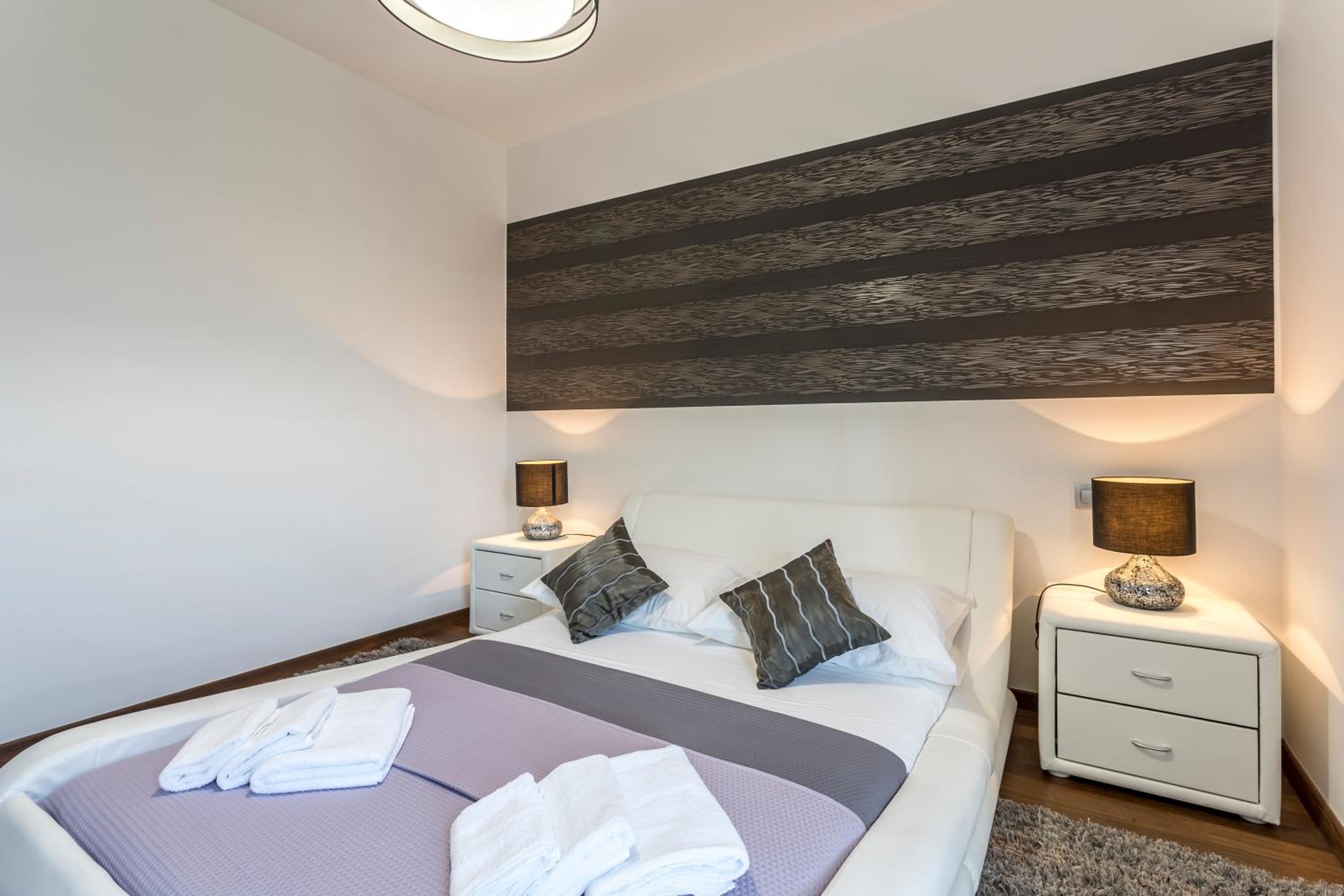 Sea Pearl Luxury Apartment view 3