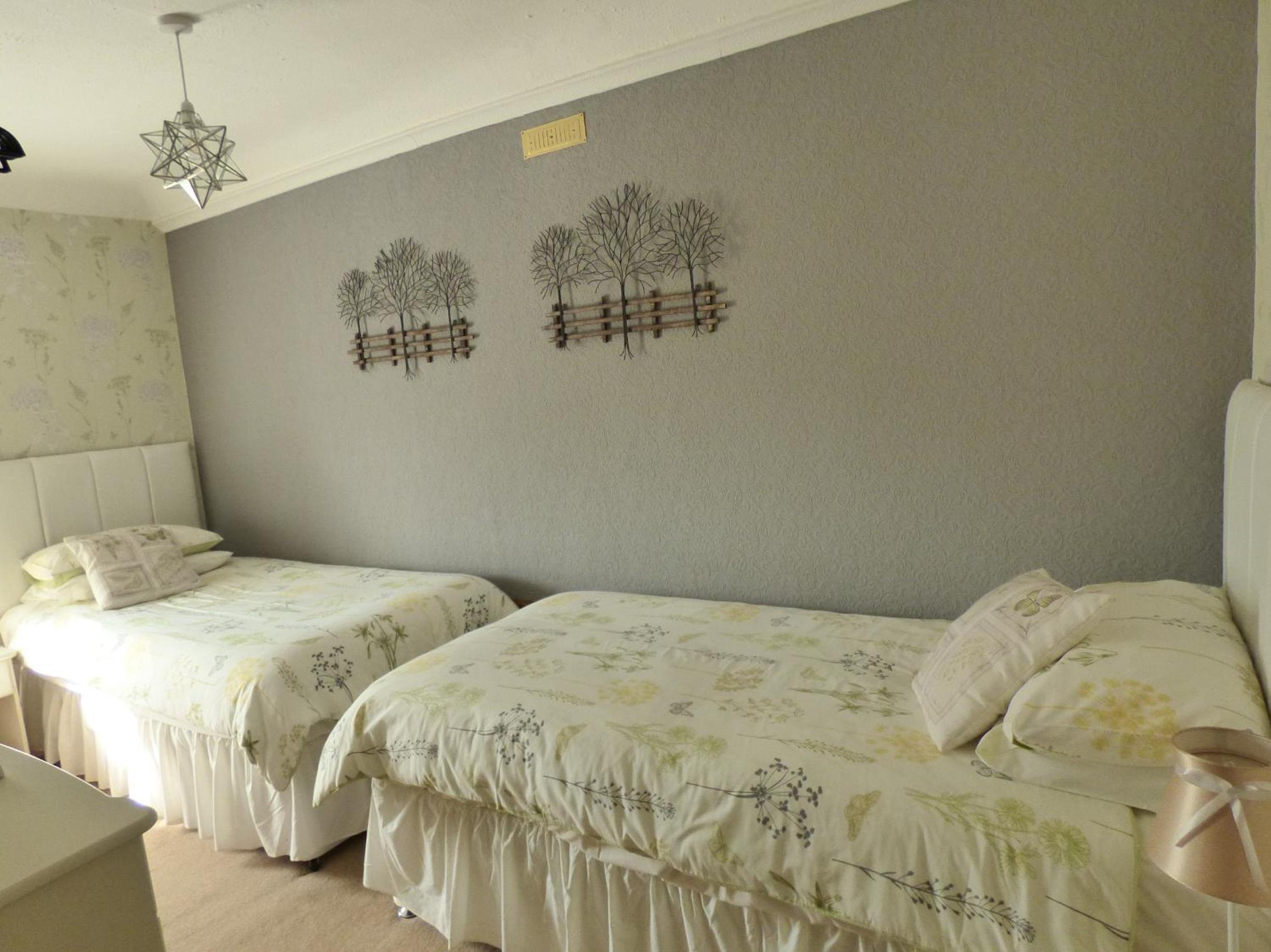 Maison Dieu Guest House