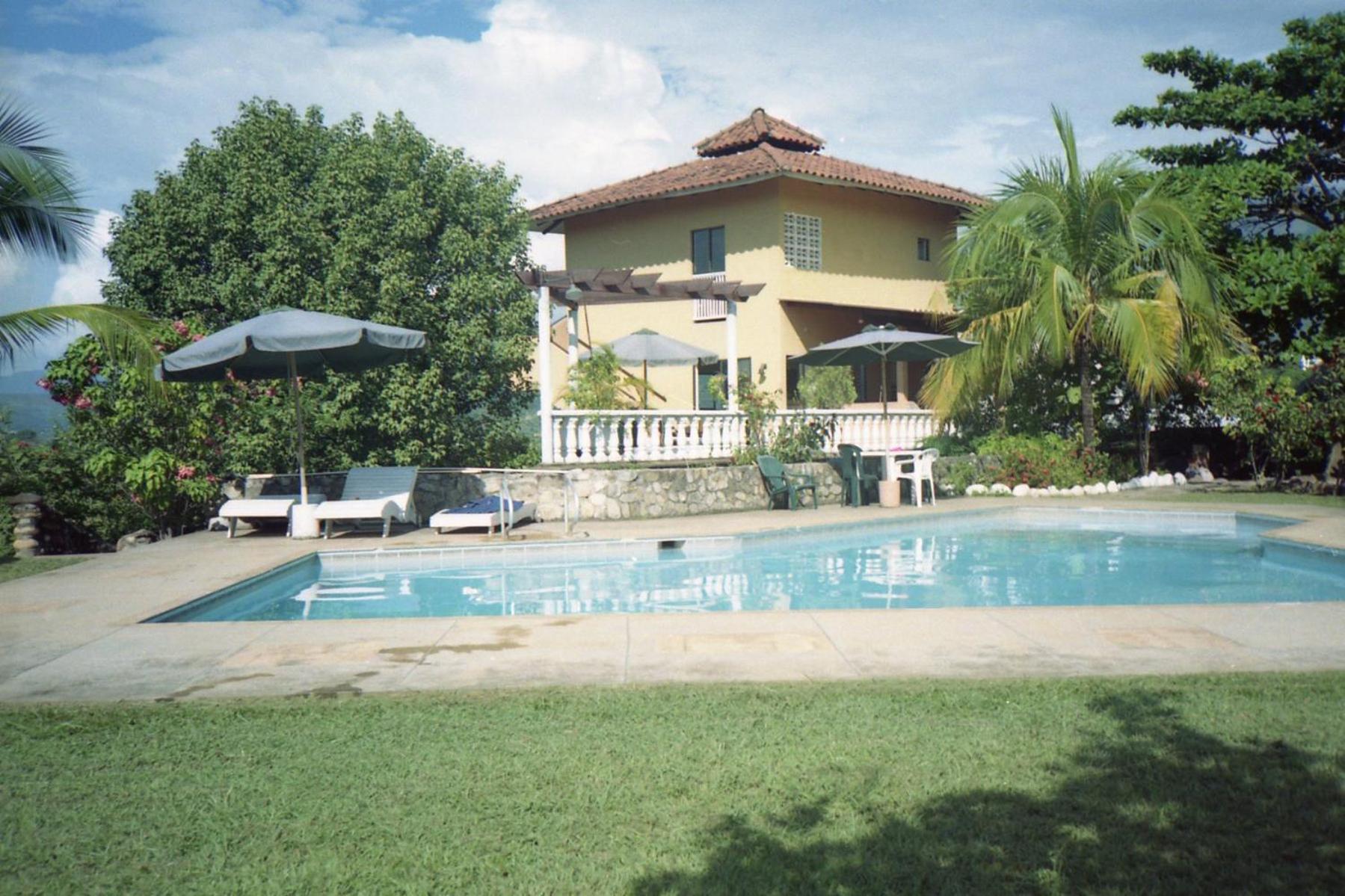 La Loma Piscina Privada