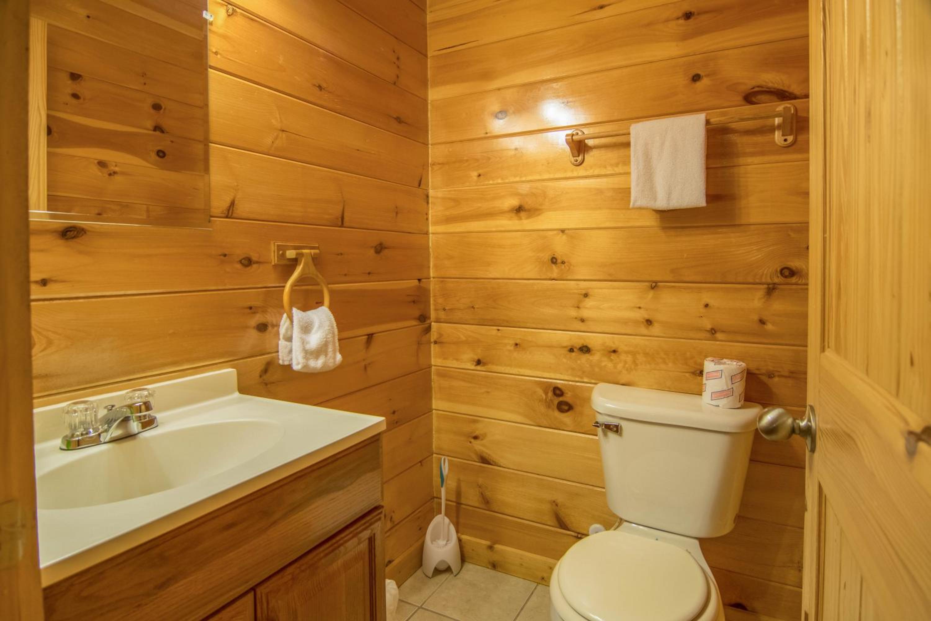 Moose Hollow Lodge