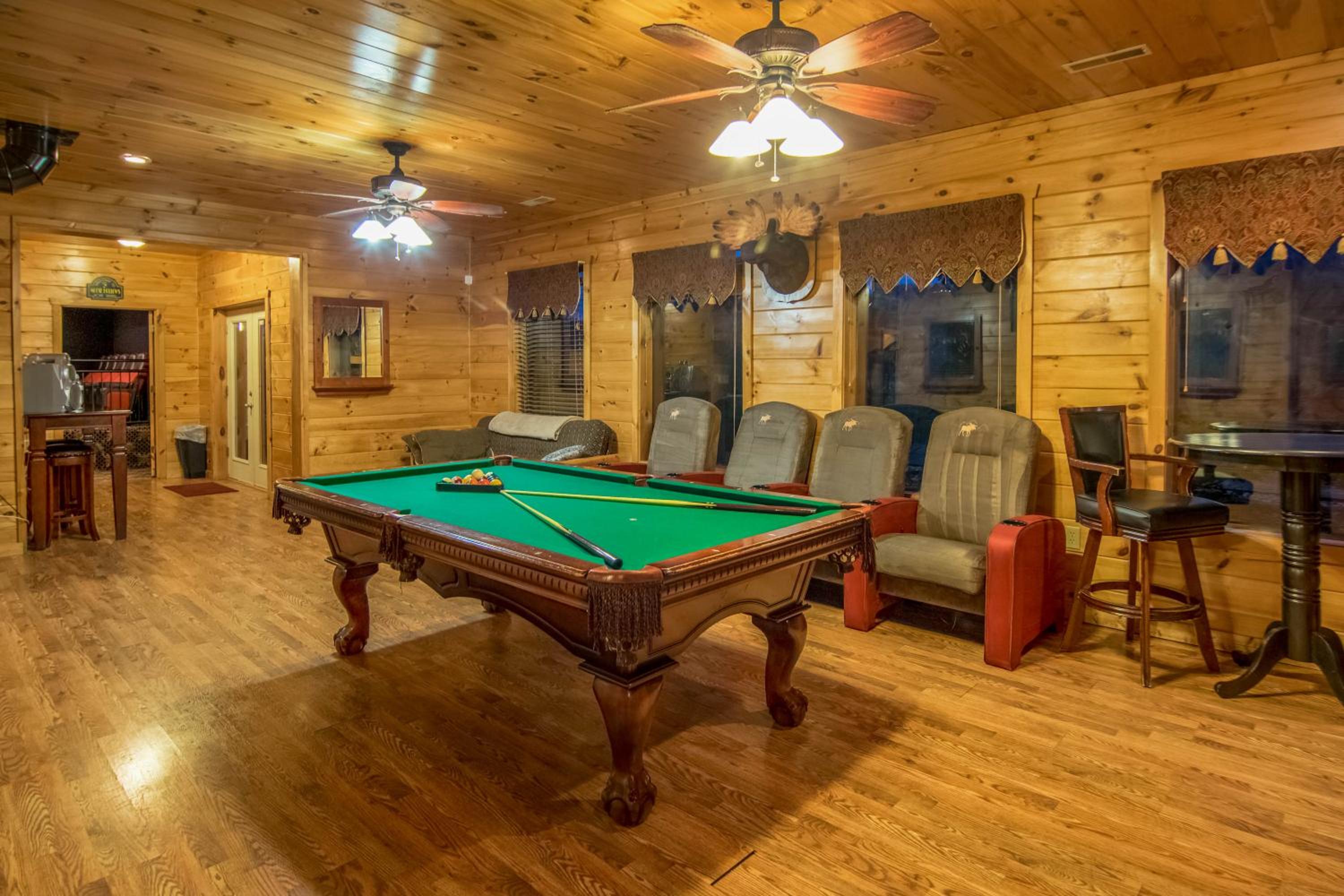 Moose Hollow Lodge