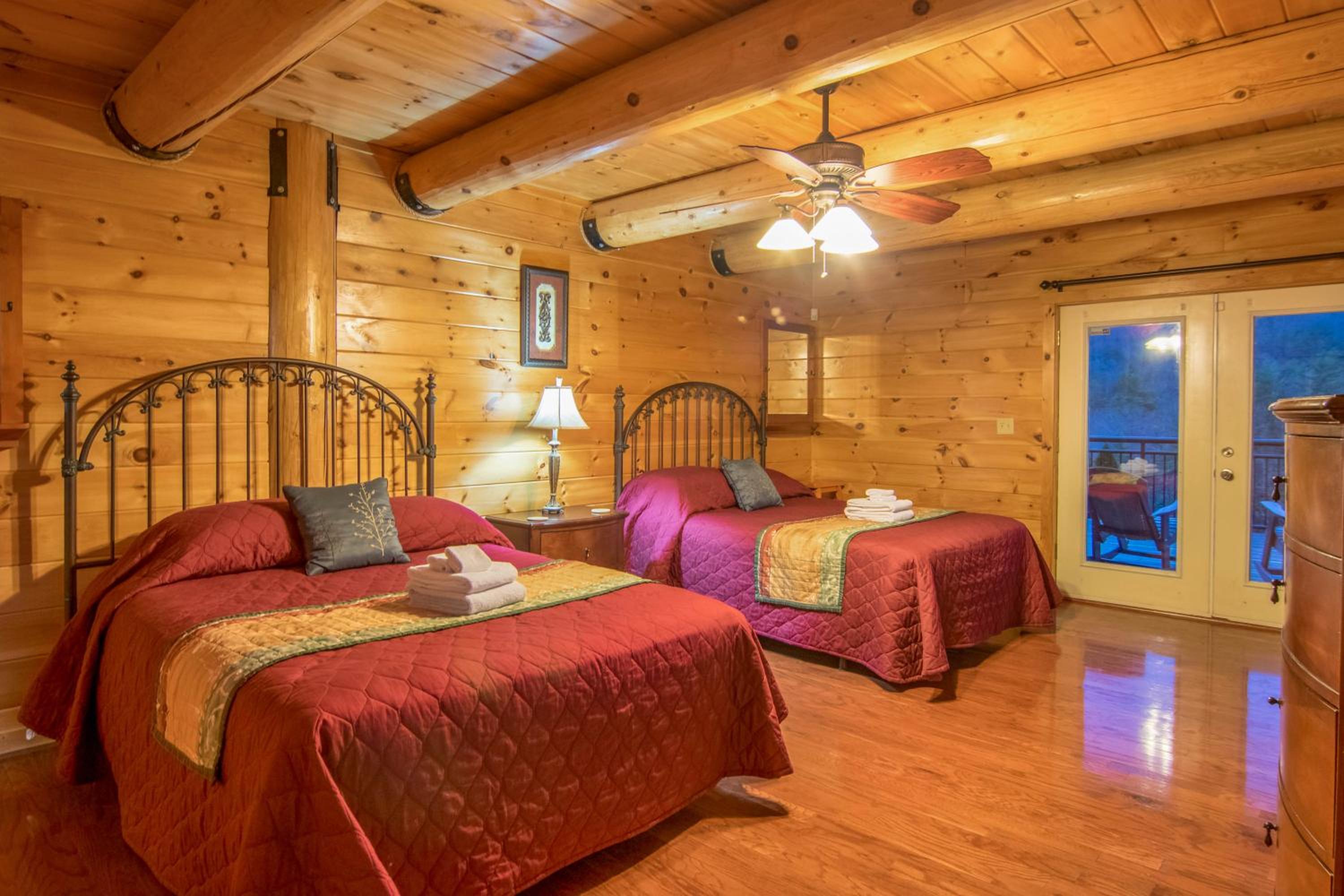 Moose Hollow Lodge