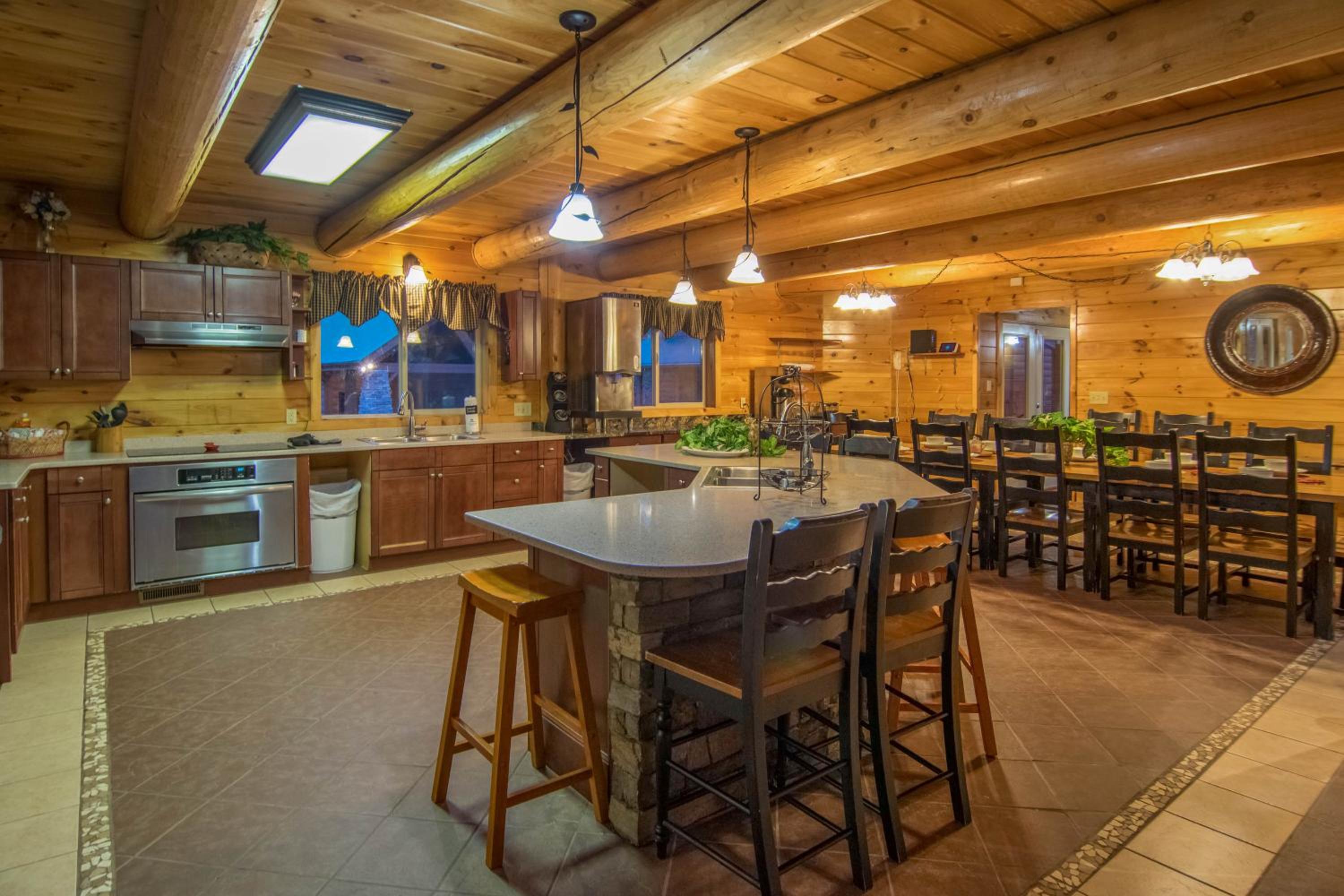 Moose Hollow Lodge