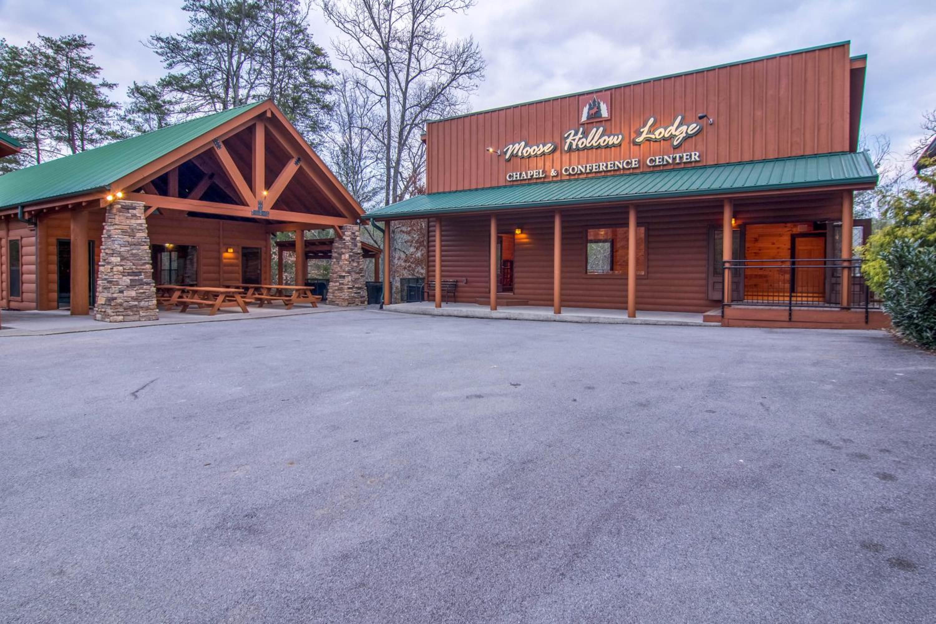 Moose Hollow Lodge