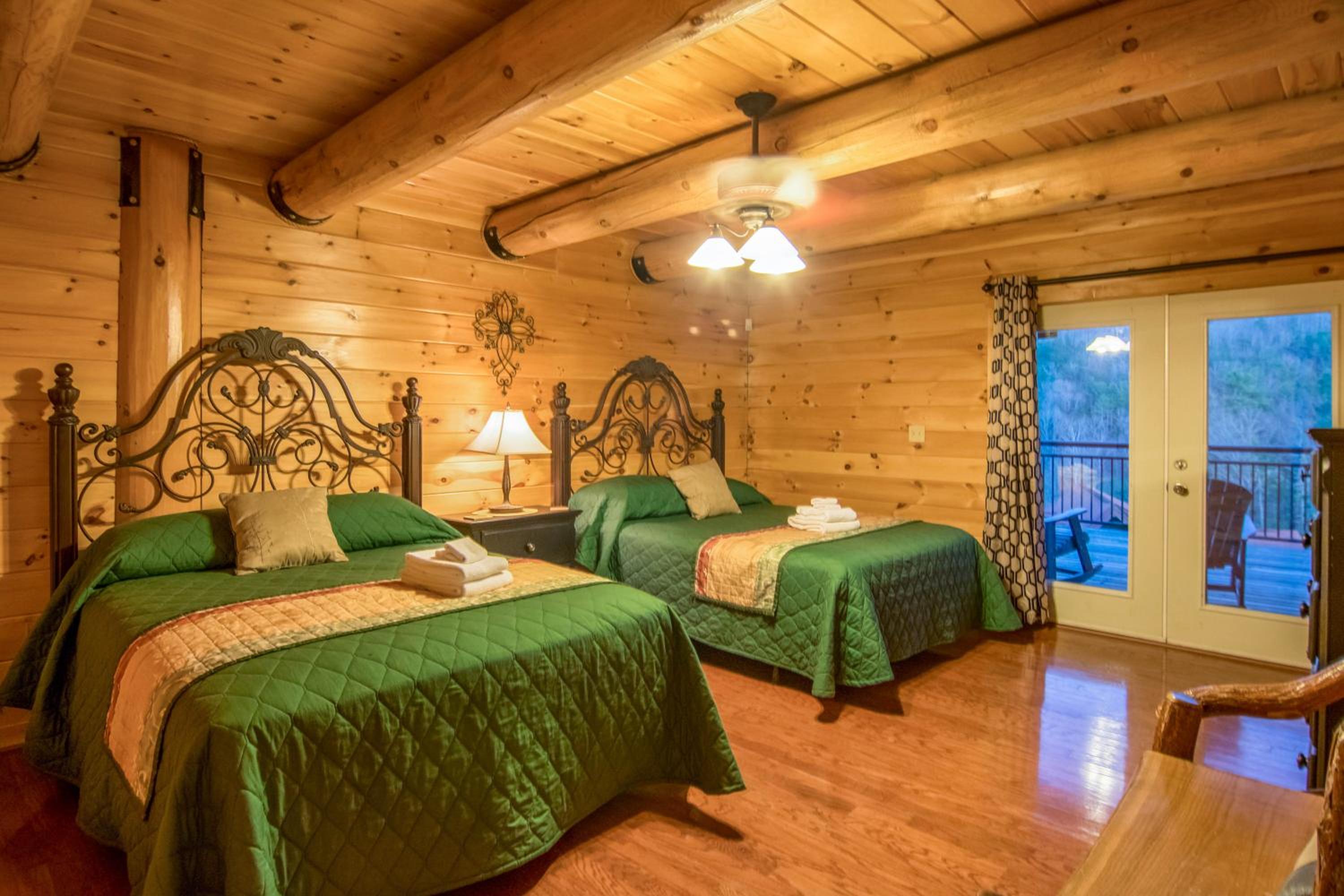 Moose Hollow Lodge