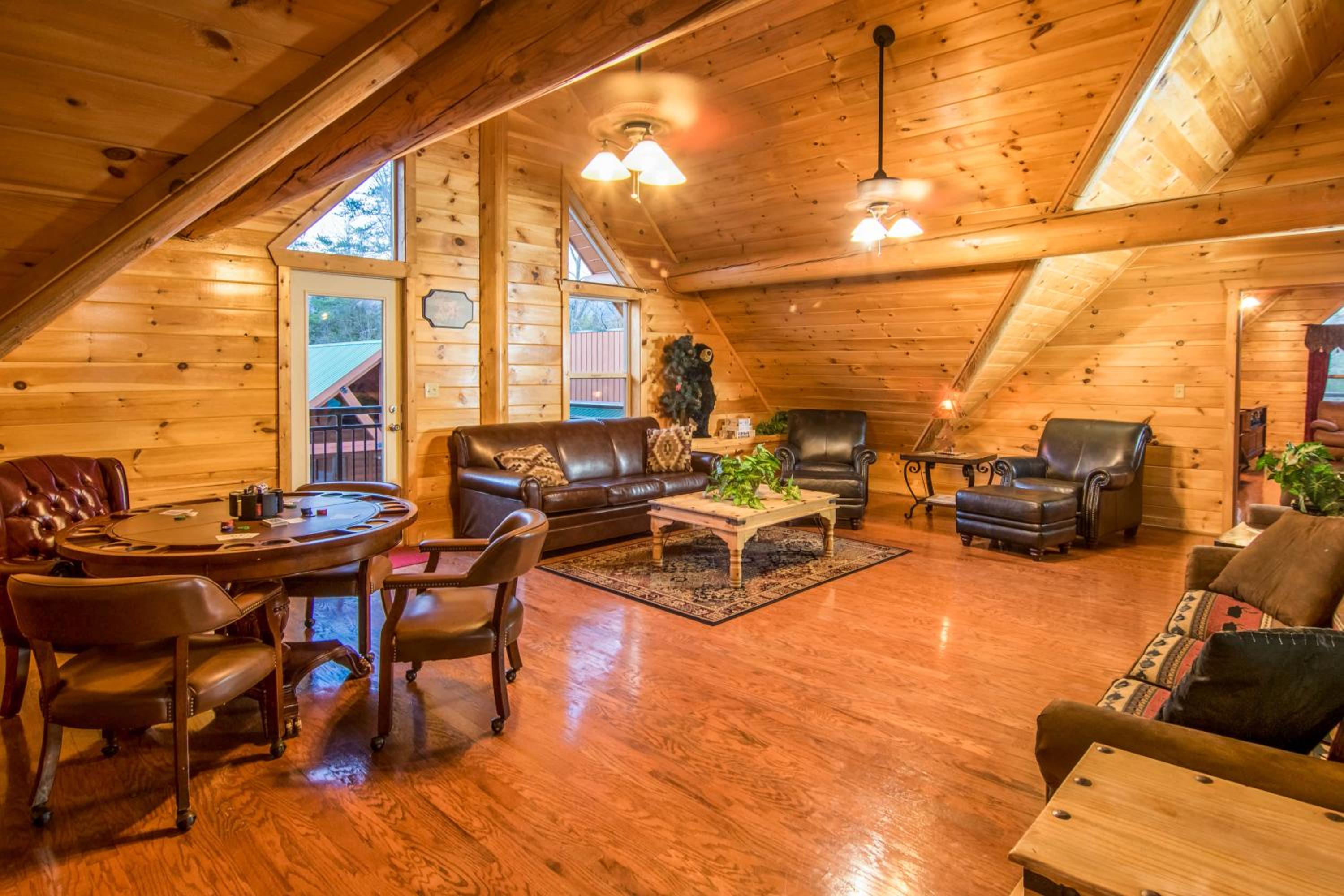 Moose Hollow Lodge