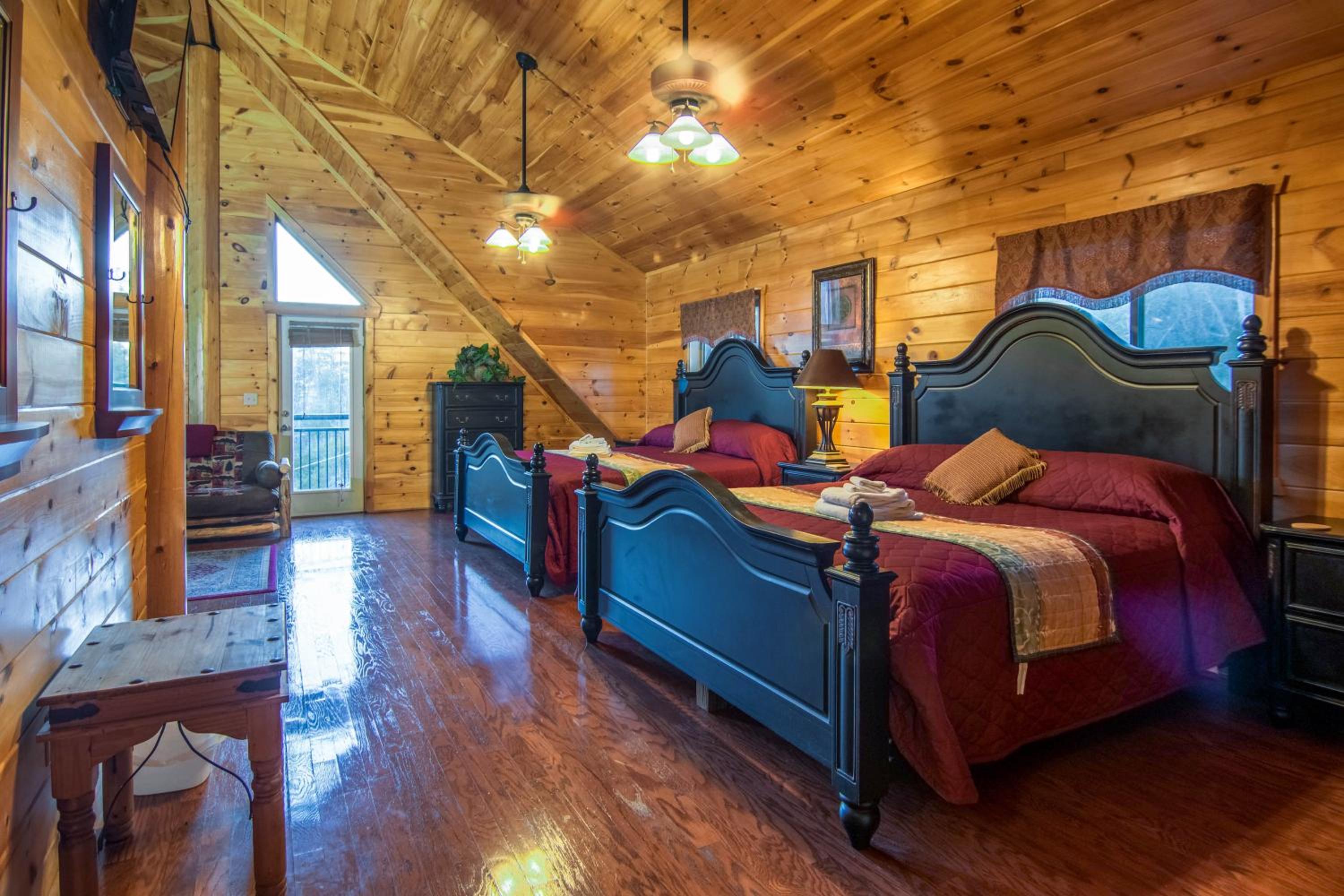 Moose Hollow Lodge