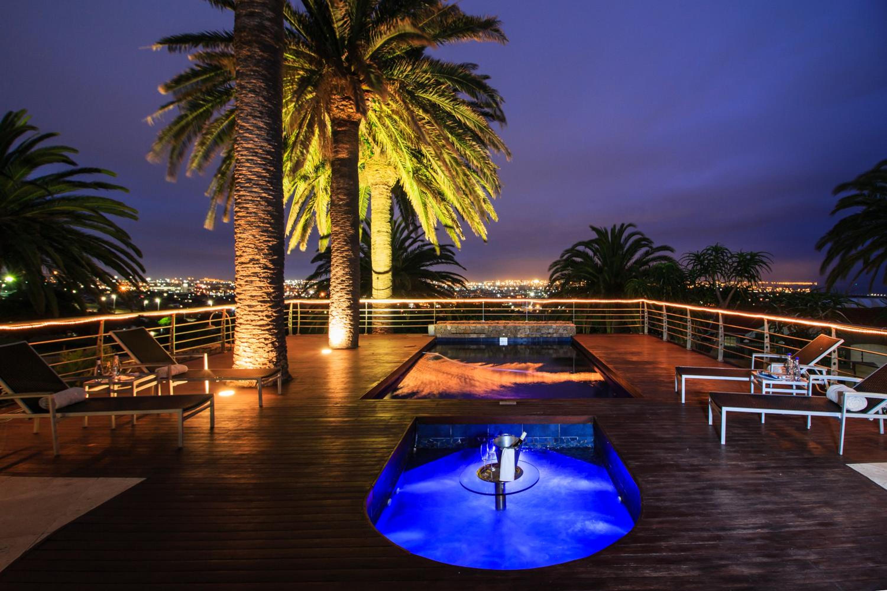 Island Way Villa