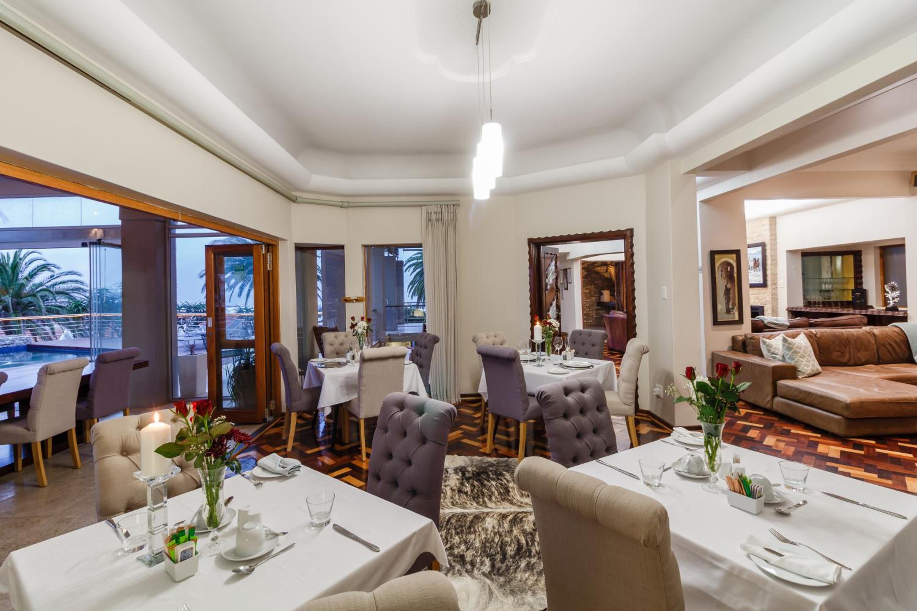 Island Way Villa