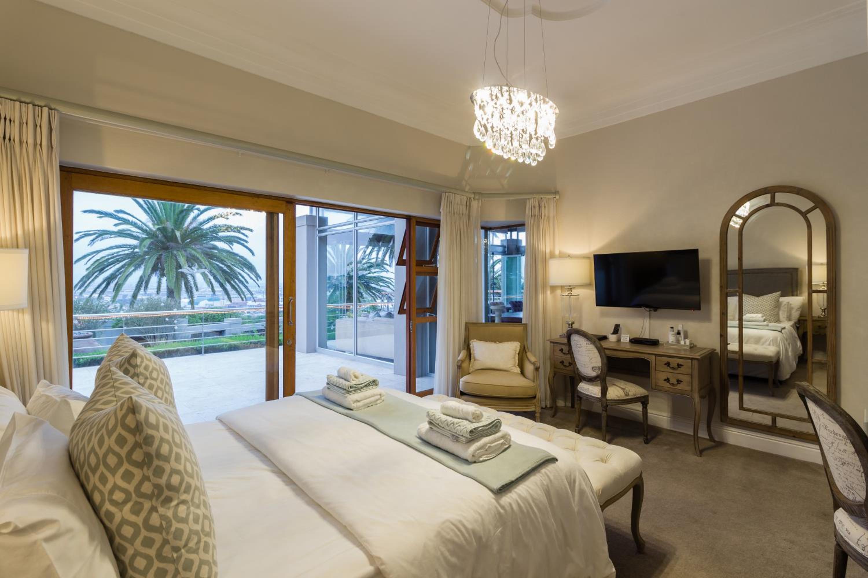 Island Way Villa