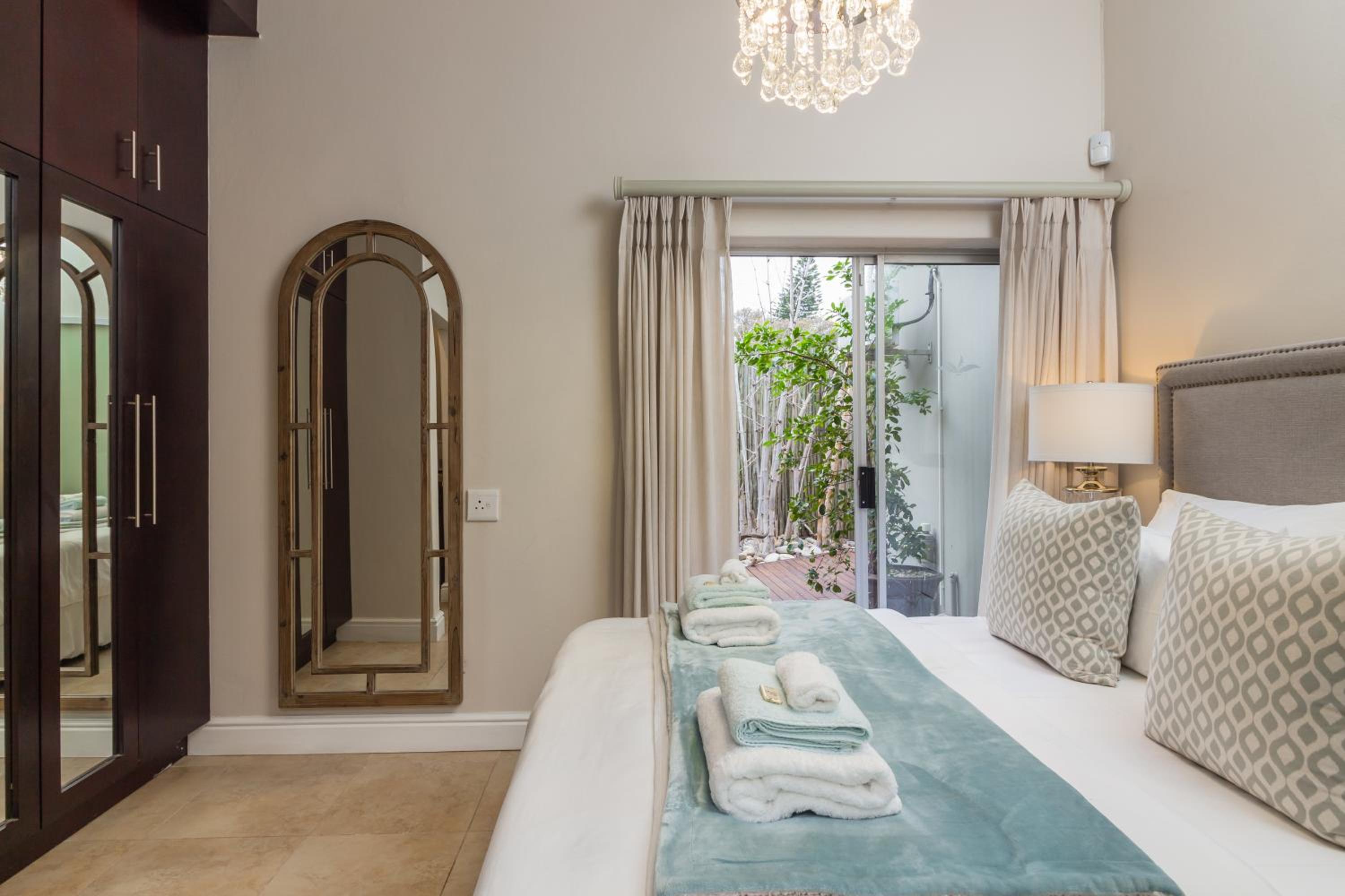 Island Way Villa