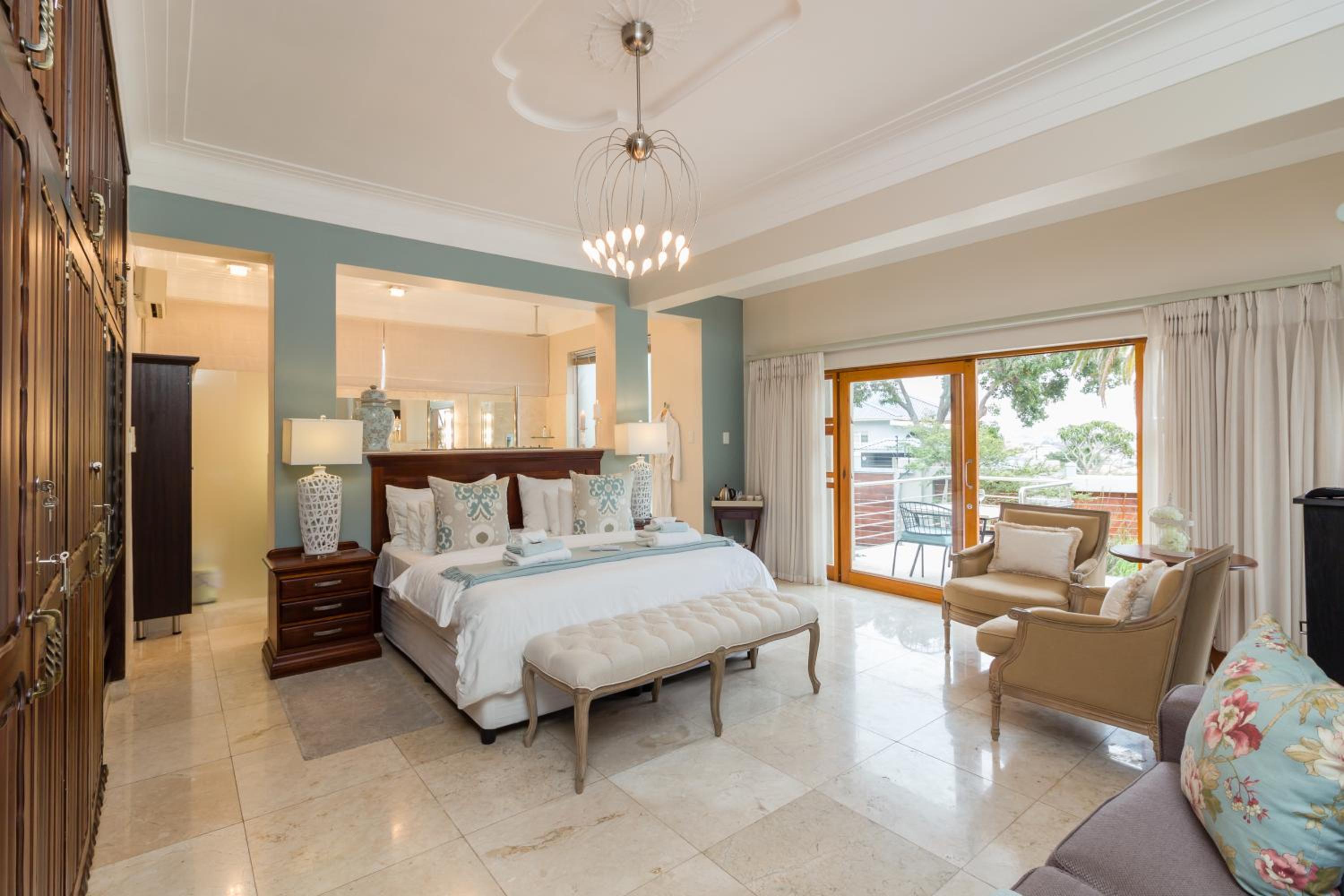 Island Way Villa