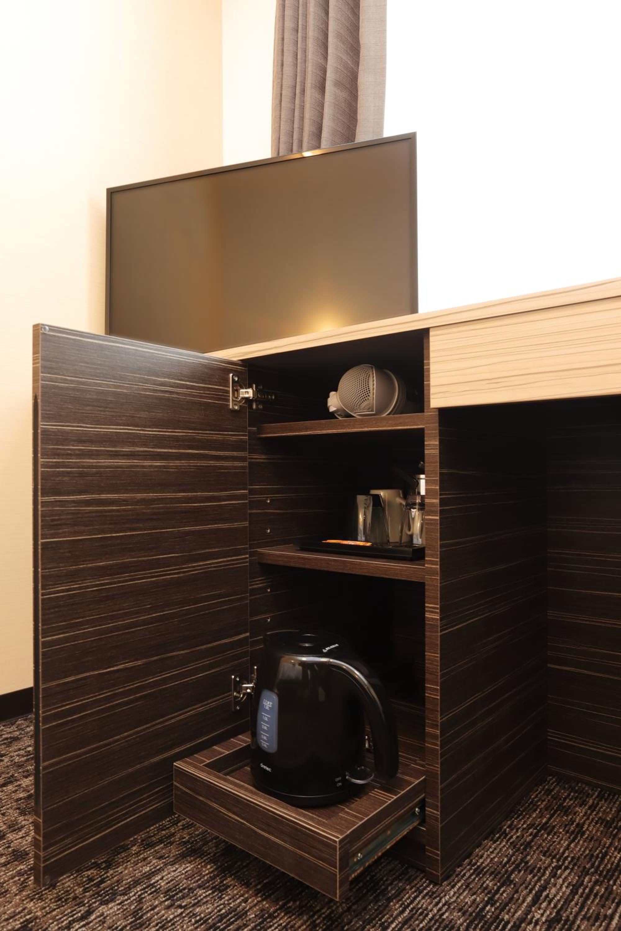 Smile Hotel Premium Osaka Hommachi-2