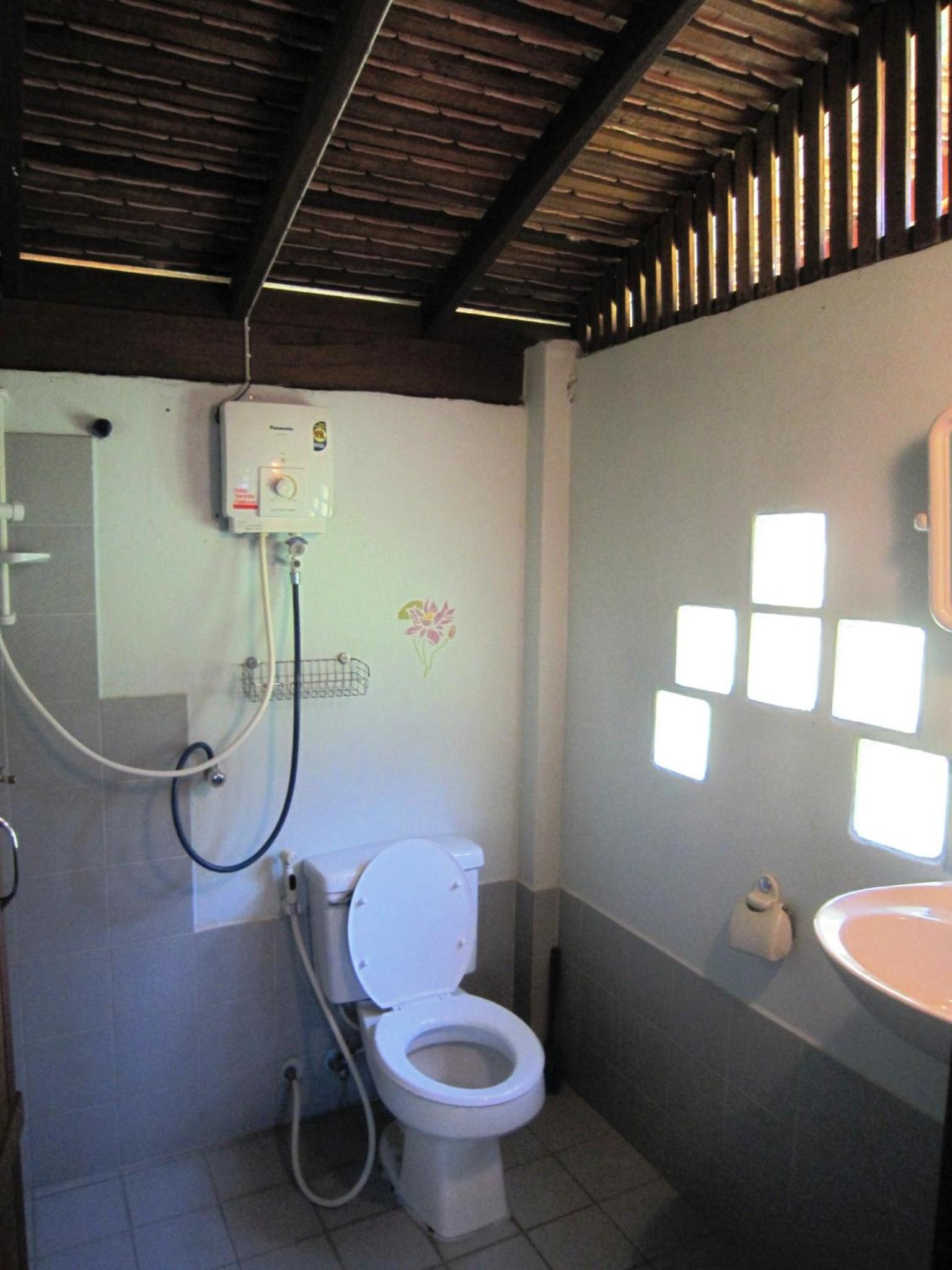Phanom Bencha Mountain Resort