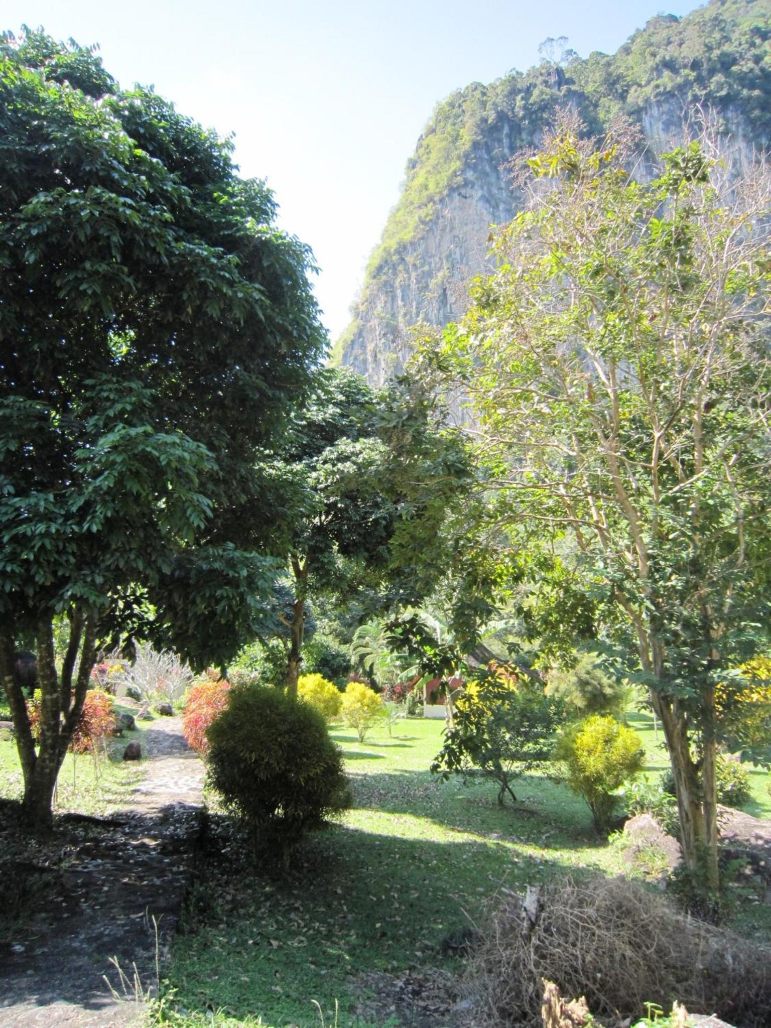 Phanom Bencha Mountain Resort