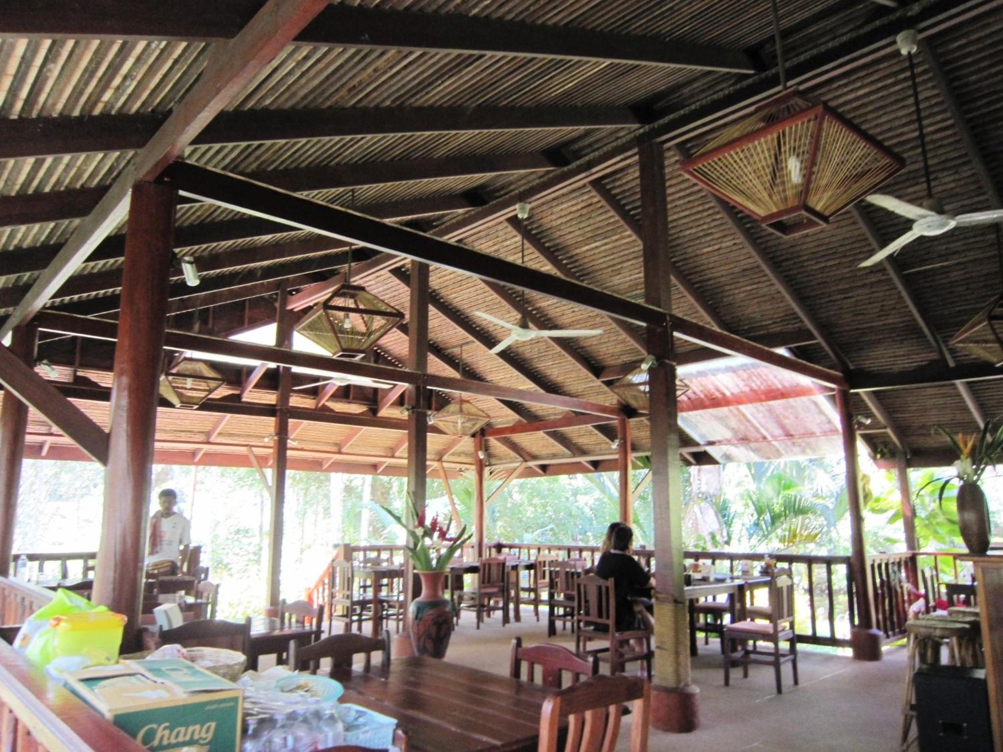 Phanom Bencha Mountain Resort