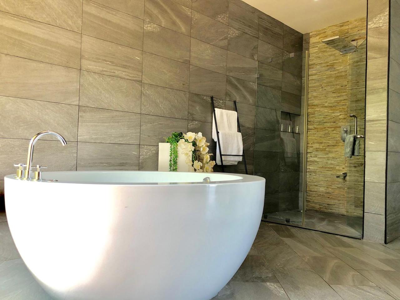 Grand Amber Villa view 5