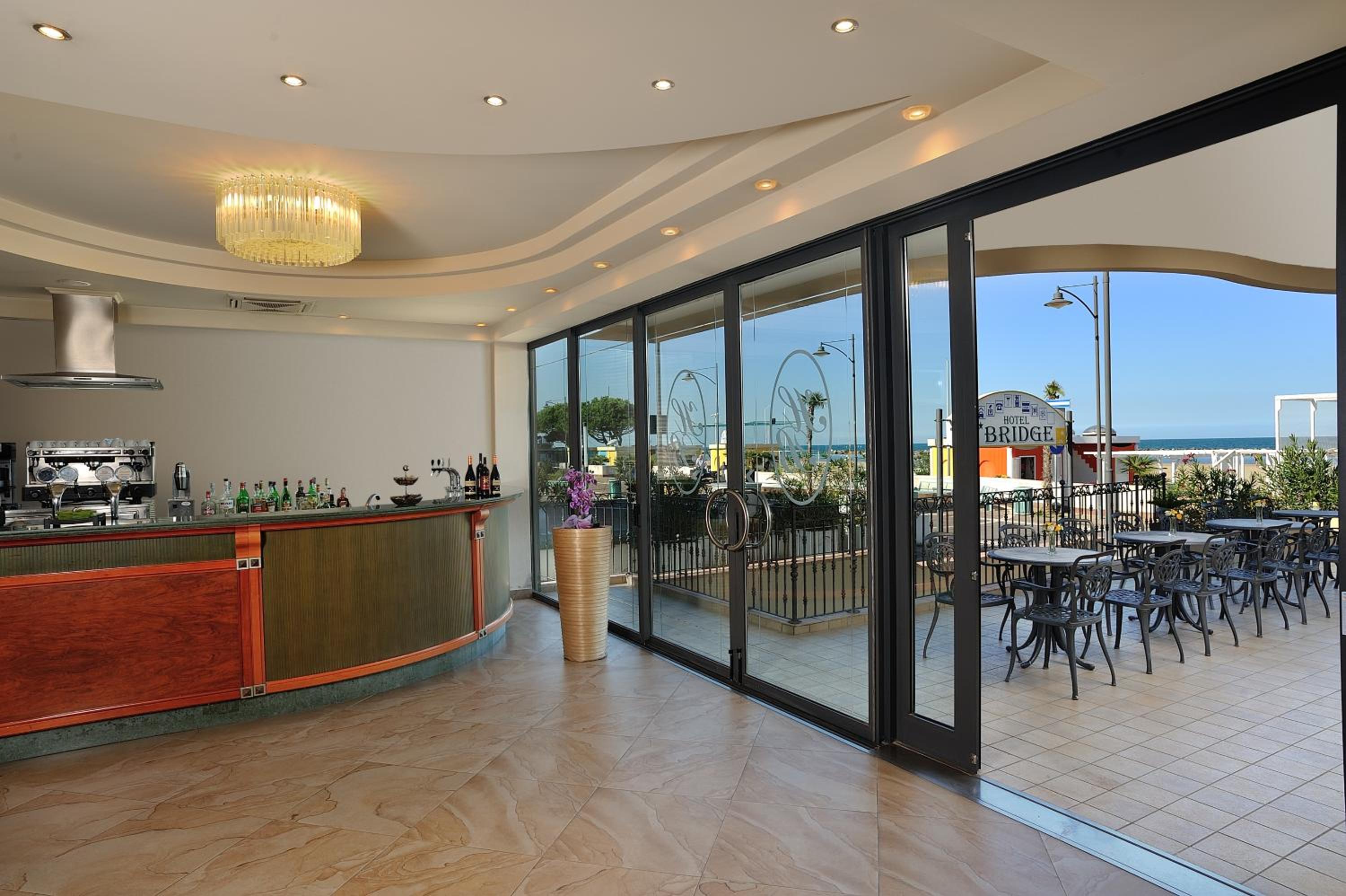Hotel Bridge, photo 16