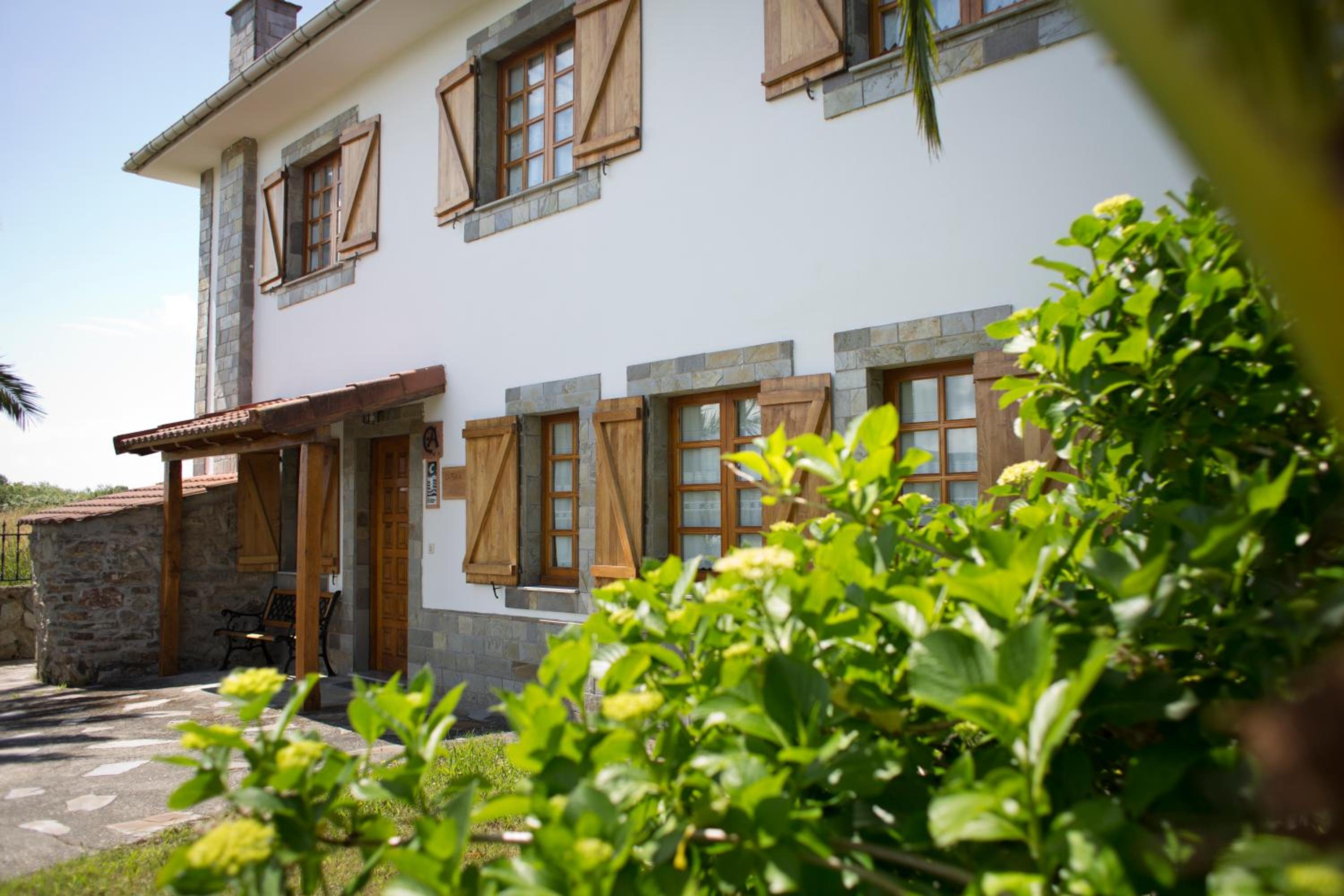 Casa Rural La Fueya view 3