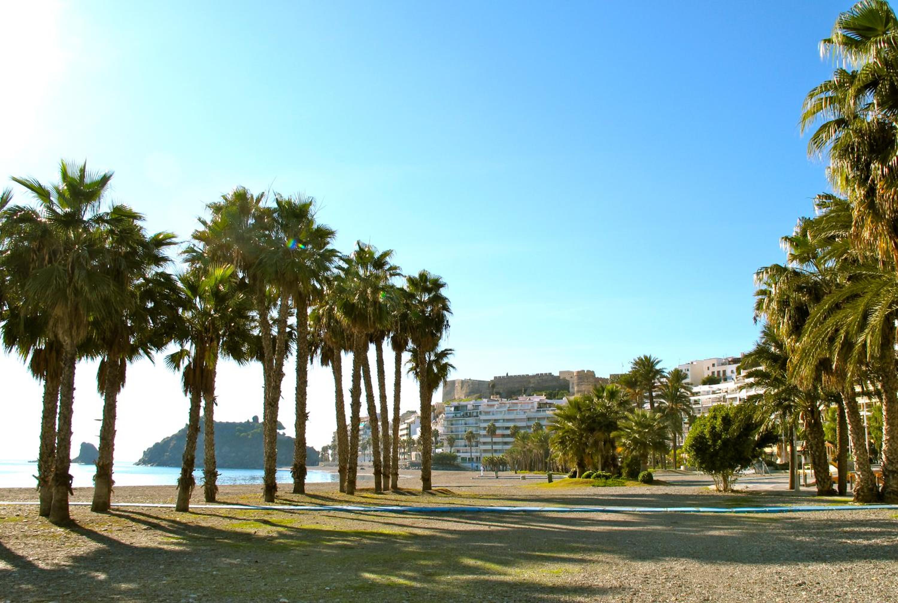 Central Almuñecar, Beach Playa 125 metres, by Old Town view 3